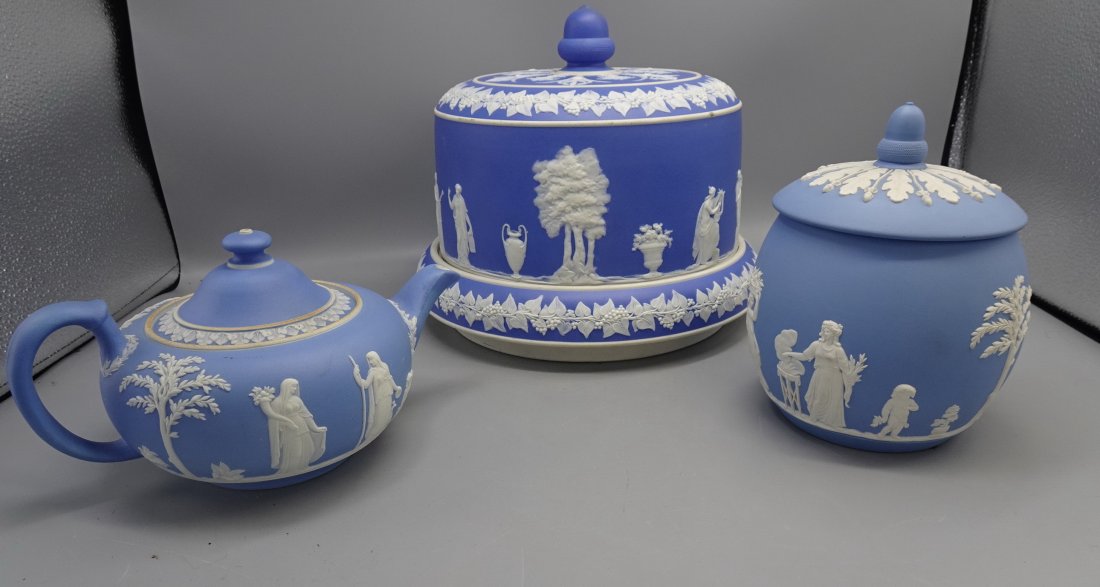 LOT OF VINTAGE WEDGWOOD TEAPOT CHEESE DOME (1 of 20)