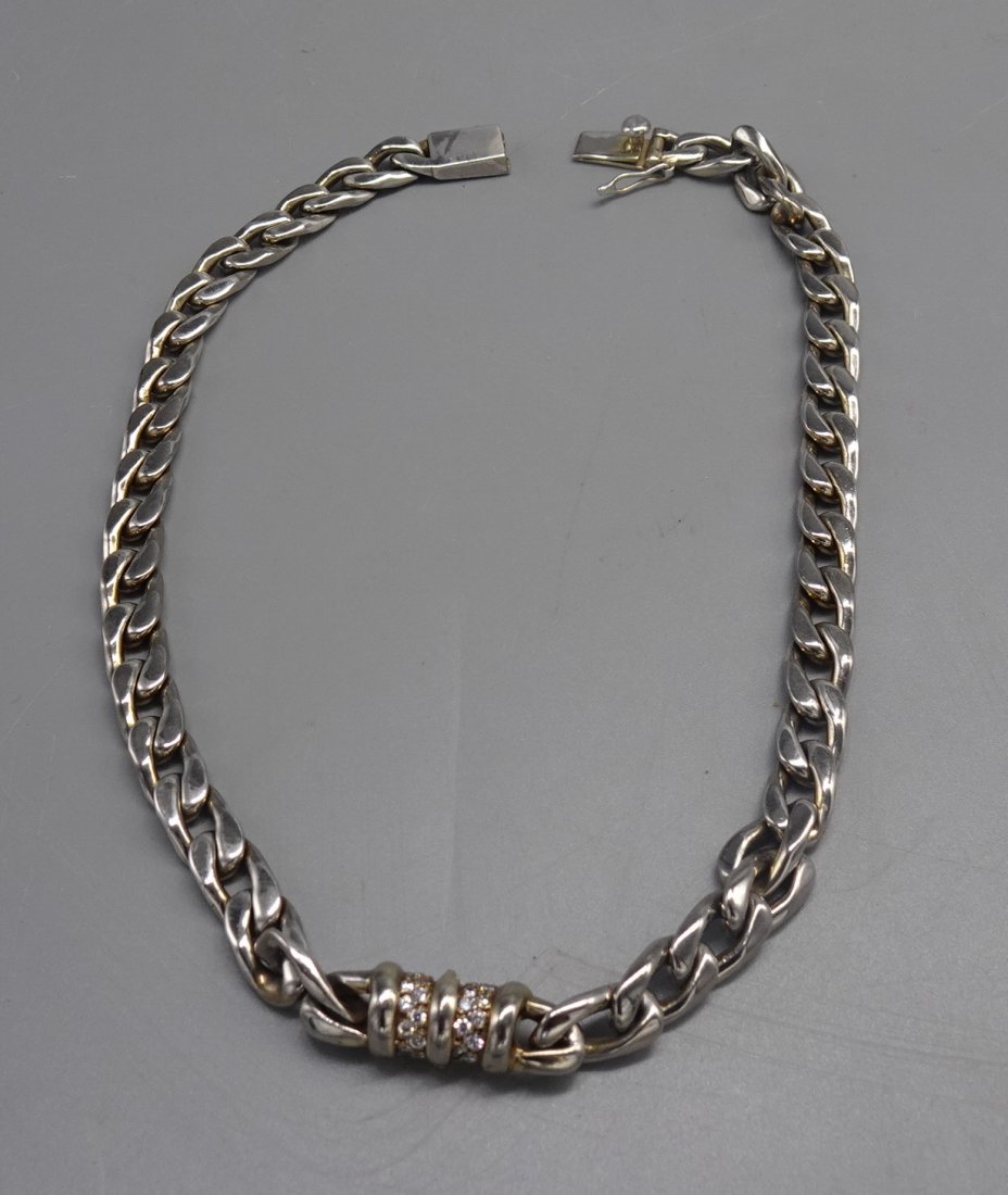 14K GOLD AND DIAMOND HEAVY CHAIN NECKLACE: Beautiful 14k gold necklace weighing 2.8 oz.-has a barrel gold and diamond pendent at center-Marked on clasp 14K gold---From the private Estate of a prominent New Jersey Family----ALL PACKING & SHIPPI