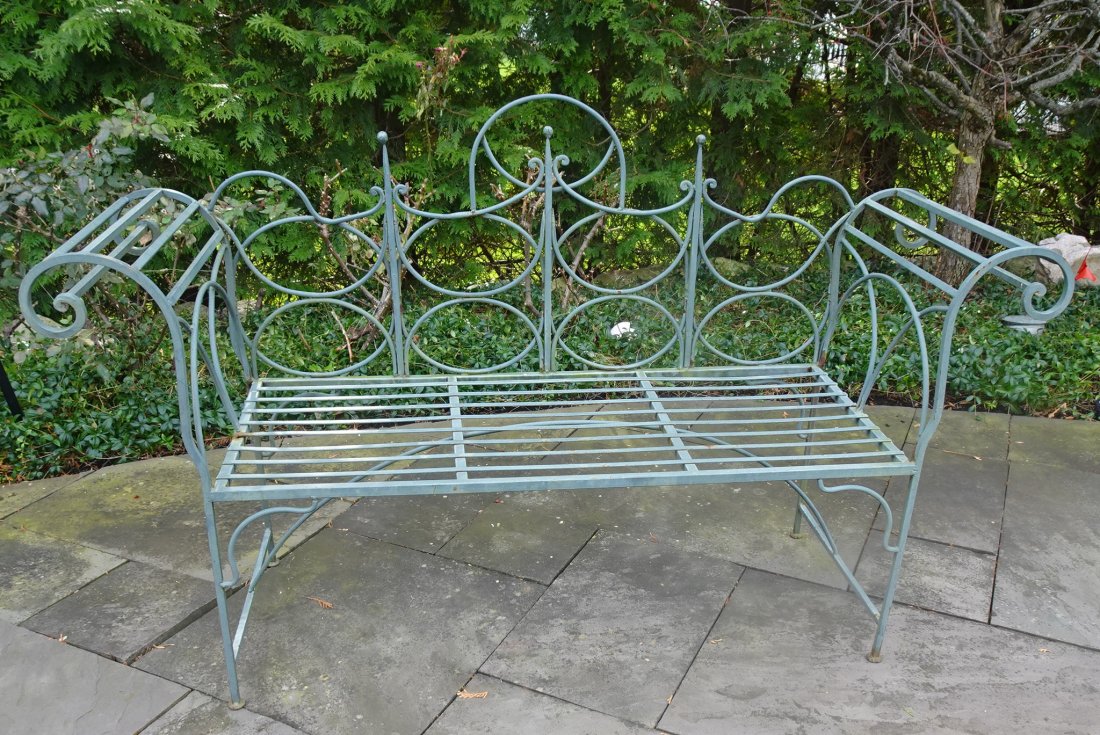 BEAUTIFUL VINTAGE OUTDOOR METAL BENCH (1 of 1)