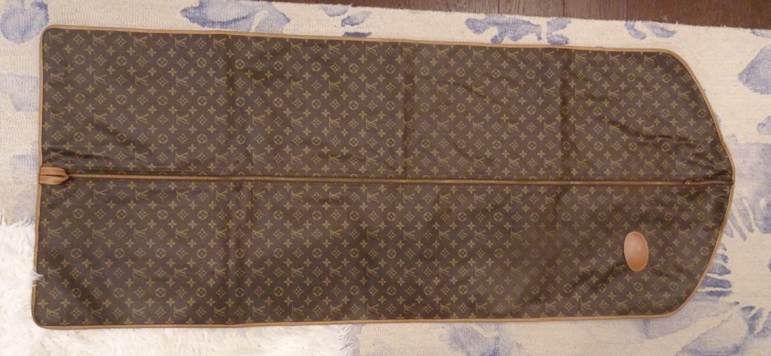 VINTAGE LARGE LOUIS VUITTON GARMENT BAG (1 of 6)