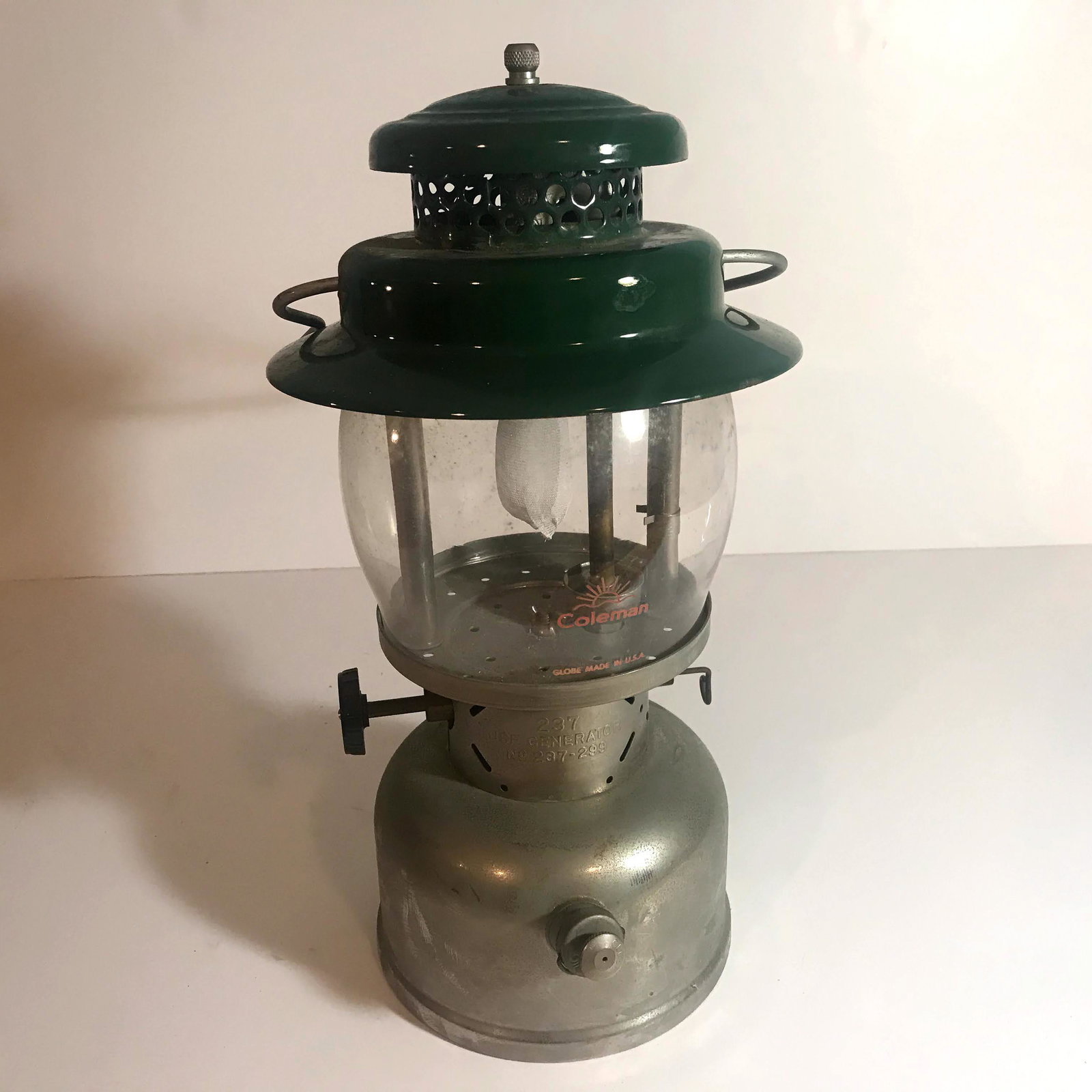 1968 Vintage Coleman Lantern Model 237 , Pretty Nice!!: 1968 Vintage Coleman Lantern Model 237 , Pretty Nice!! Please view all photos as they are part of the description and condition of this Item, Feel free to contact me with questions or picture requests