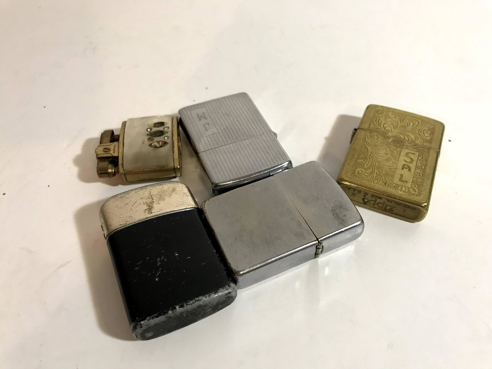 Vintage Lot of 5 lighters Collectibles Lighters: Vintage Lot of 5 lighters Collectibles Lighters ZIPPO, Ronson, and Marhill, Please view all photos as they are part of the description and condition of this Item, Feel free to contact me with question