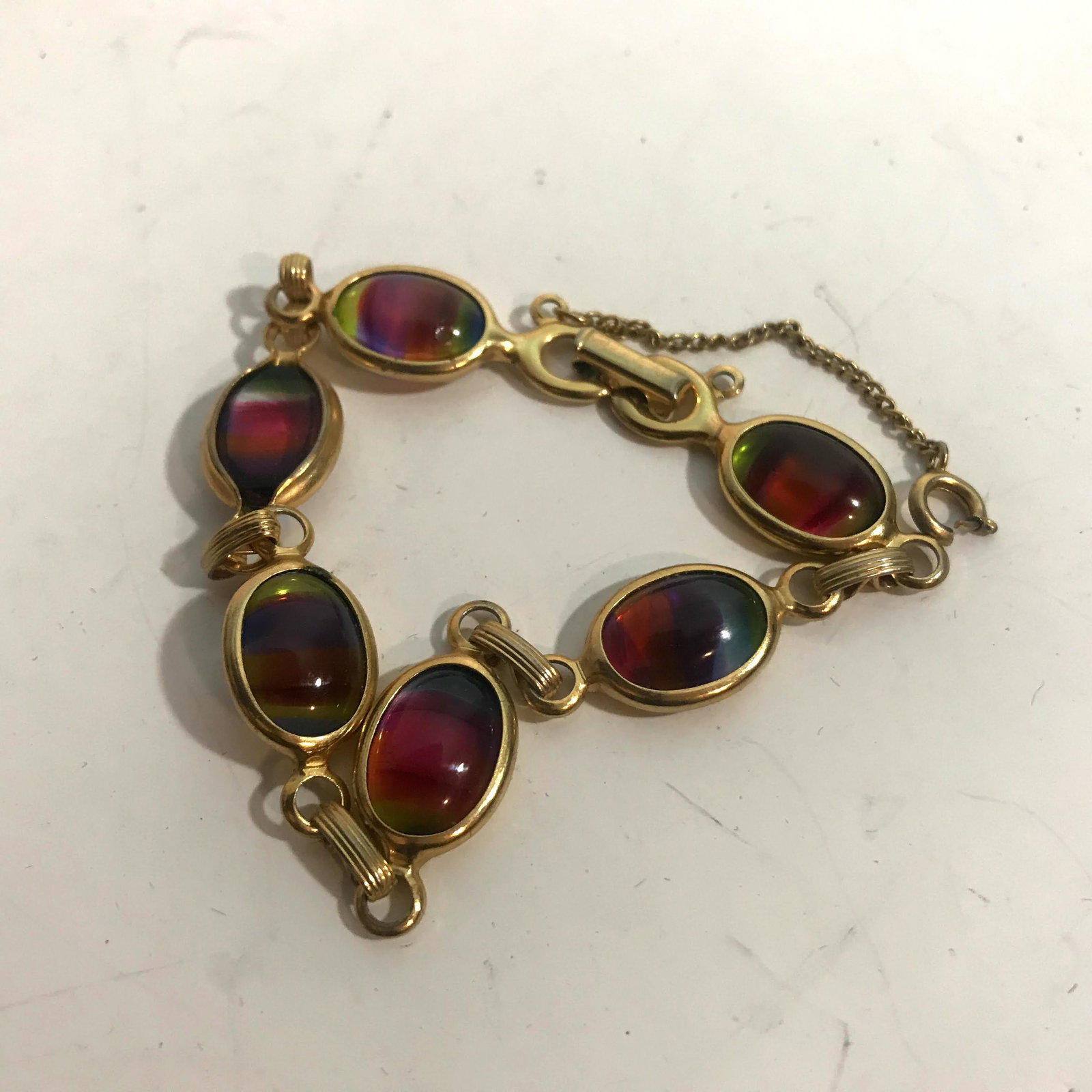 SARAH COVENTRY Tiger: Vintage SARAH COVENTRY Tiger's Eye Gold Tone 7.5Â” Link Bracelet w/ Safety Chain