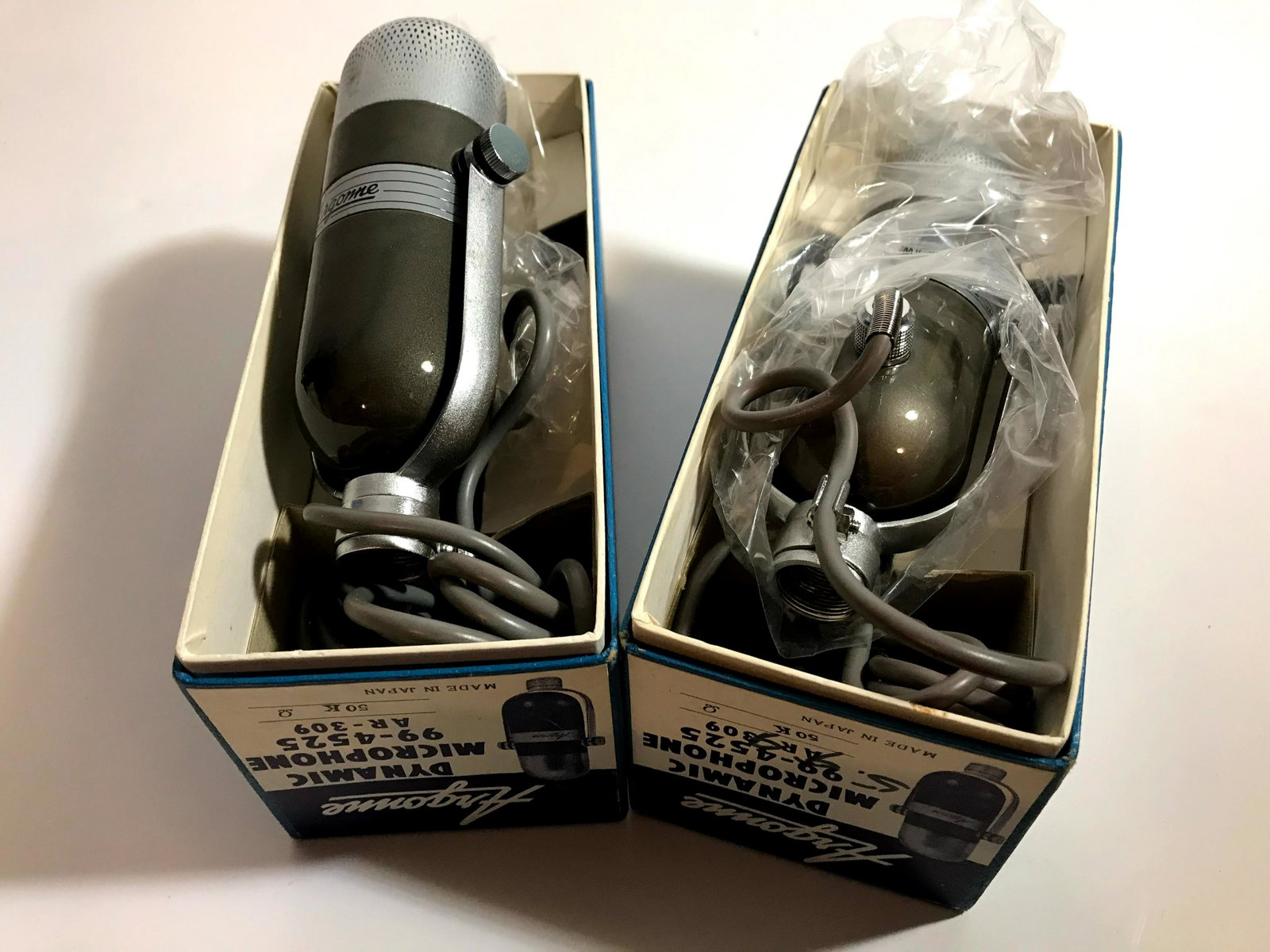 2 Vintage 1960's Argonne AR-57 crystal microphone pill: Vintage 1960's Argonne AR-309 crystal microphone pill Japanese old Please view all photos as they are part of the description and condition of this Item, Feel free to contact me with questions or pict