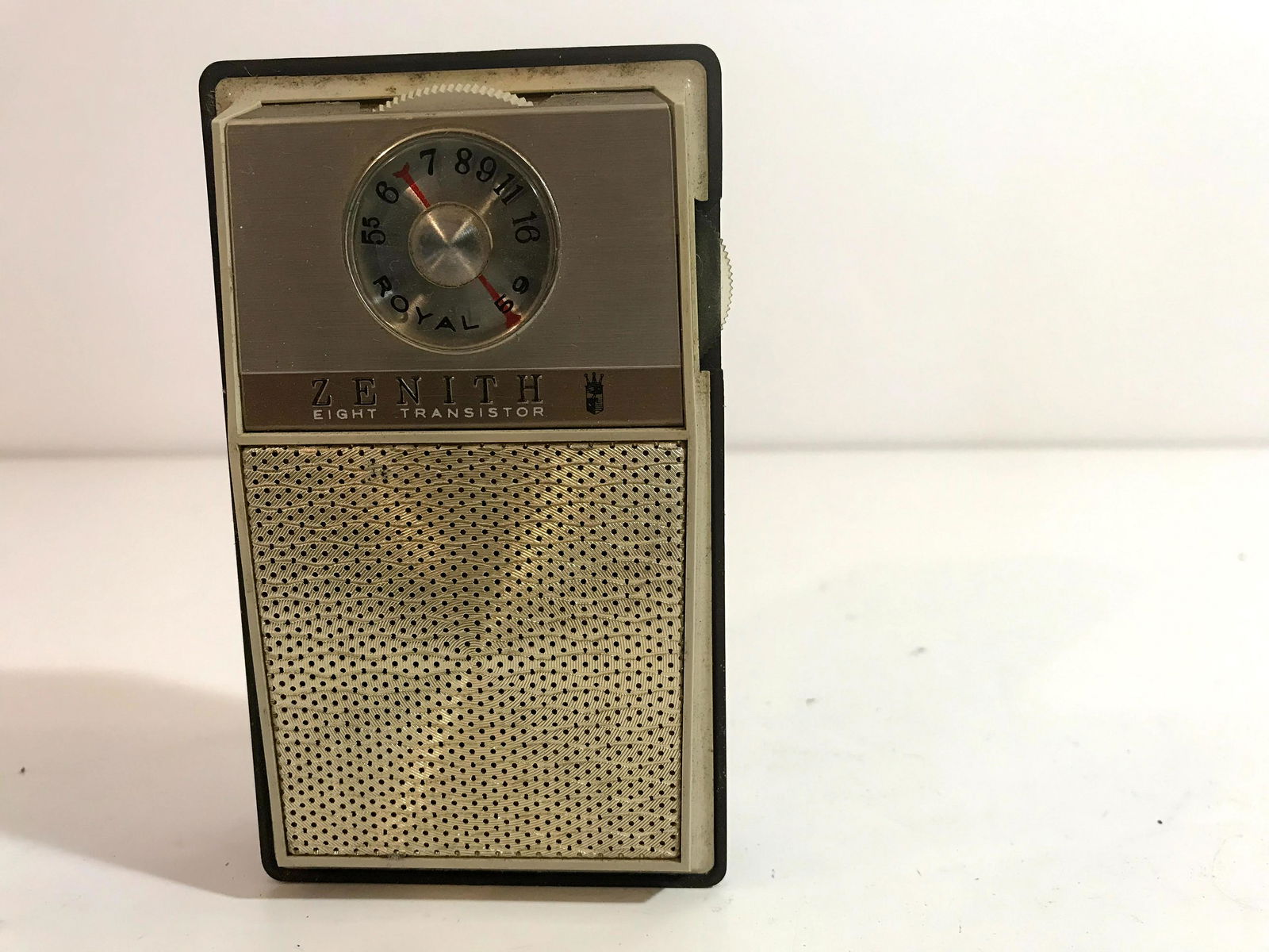 1965 Zenith Royal 59 AM 8 Transistor Radio: Please look at photos for condition They are Part the Description. In Good Condition.