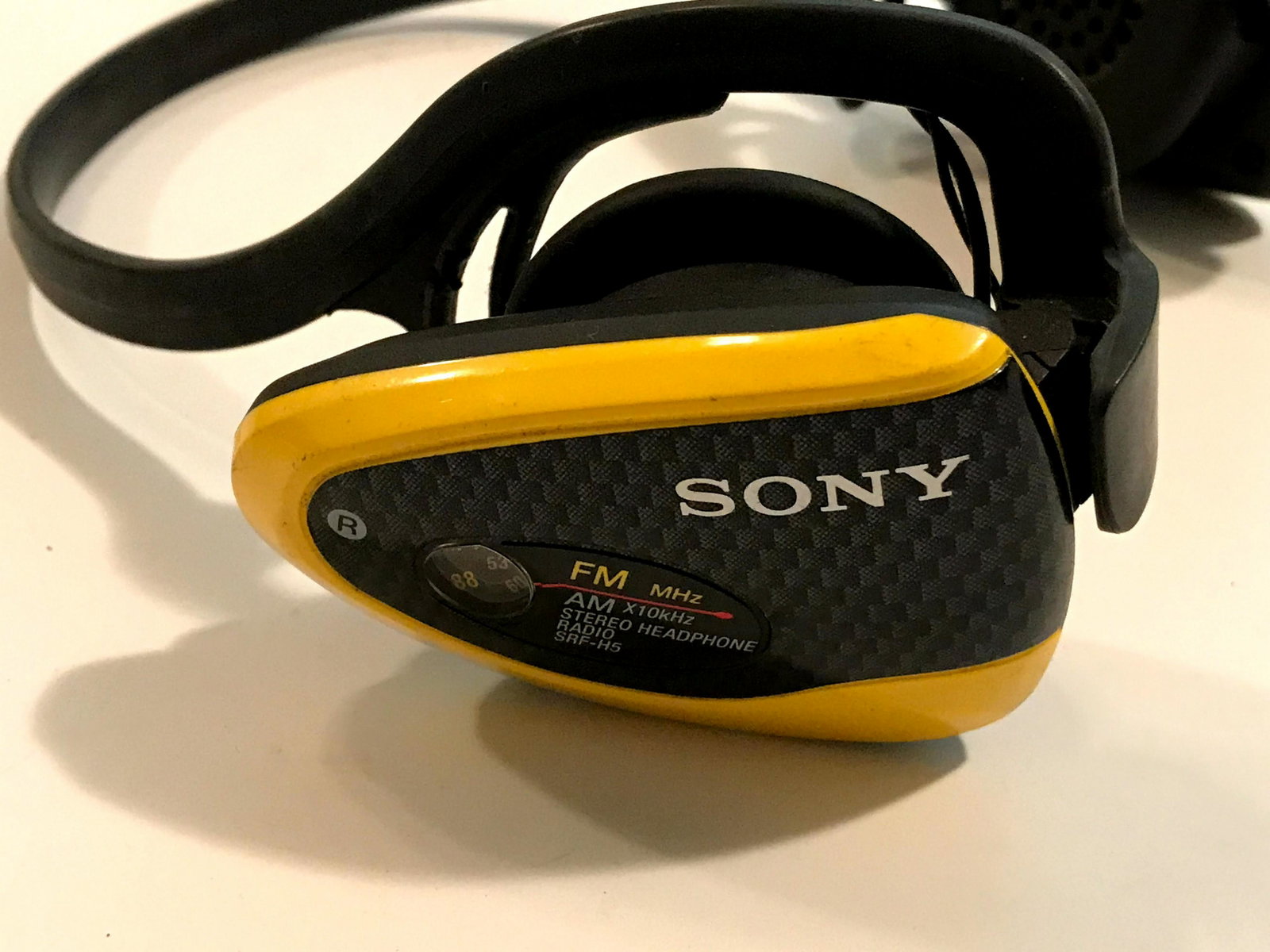 Sony SRF-H5 Sports Walkman Headphone: Sony SRF-H5 Sports Walkman AM/FM Stereo Headphone Radio Please view all photos as they are part of the description and condition of this Item, Feel free to contact me with questions or picture request