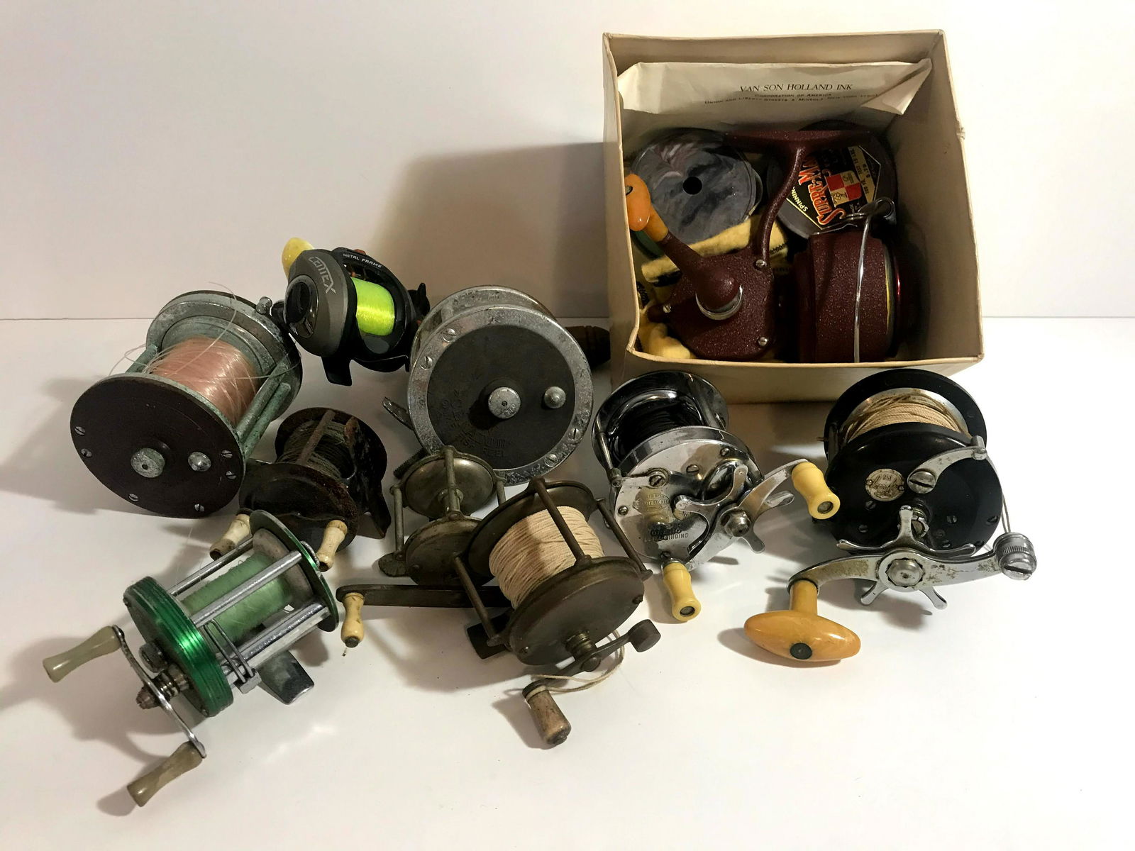 Vintage Lot Of 10 Fishing Reels (1 of 4)