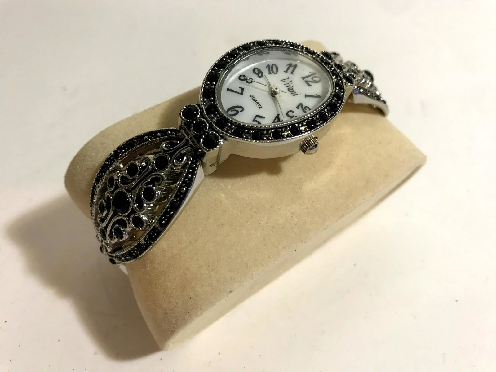 Vivani Women's Analog Bracelet Wristwatch (1 of 2)