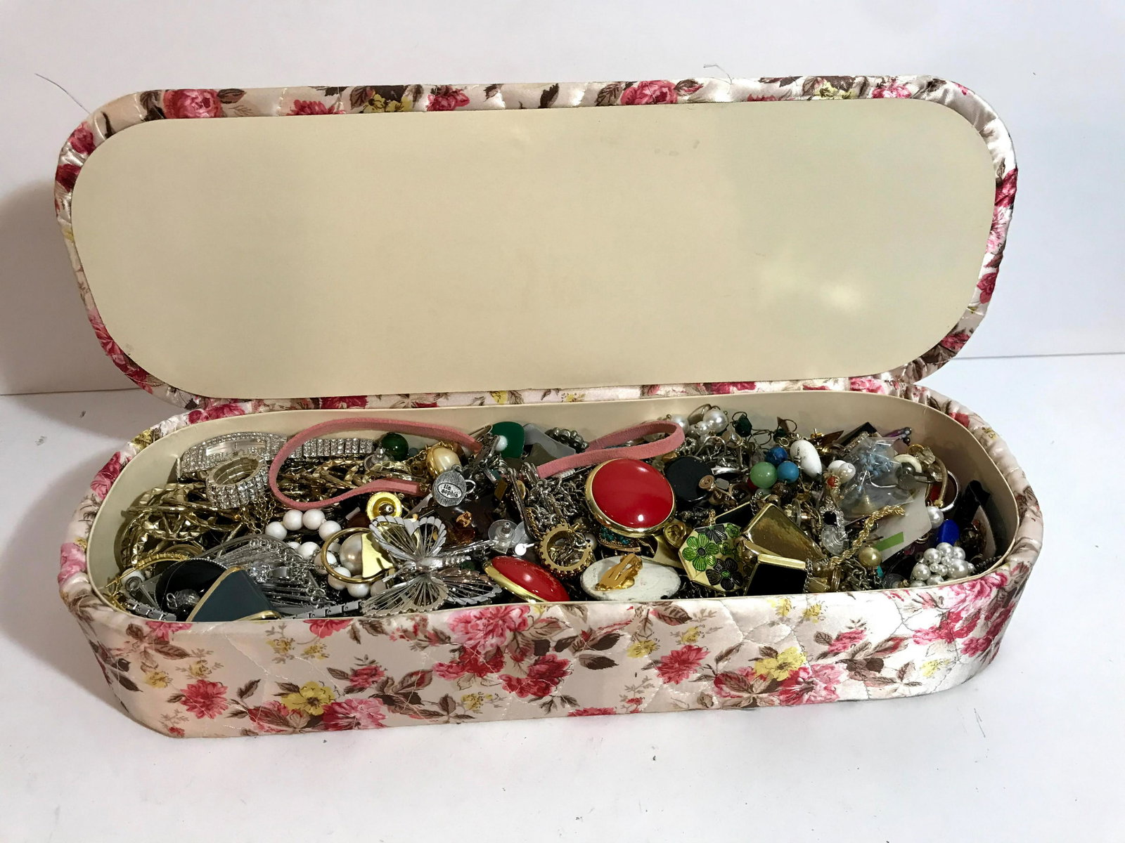 Nice Floral loaded Jewelry Box.: Nice Floral loaded Jewelry Box. Please view all photos as they are part of the description and condition of this Item, Feel free to contact me with questions or picture requests Used Item AS IS