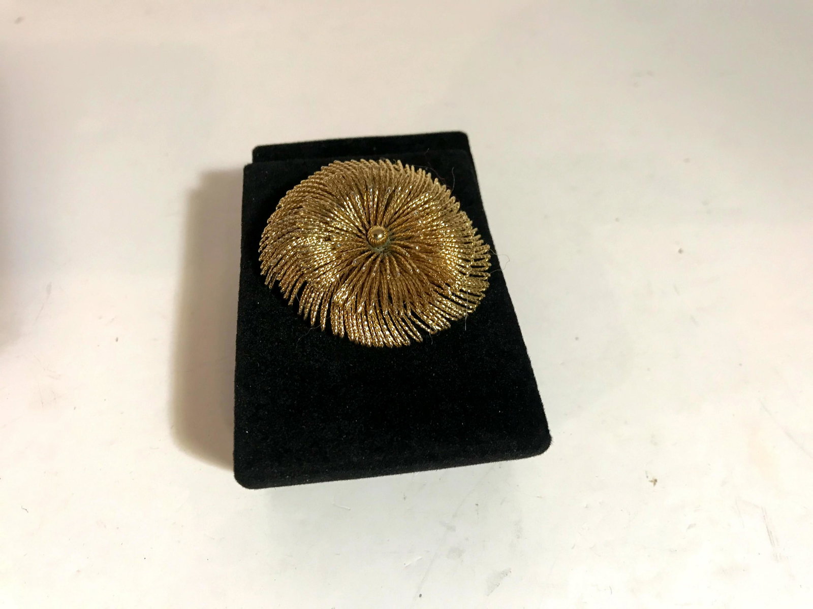 Monet Gold Tone Brooch 3D Round Signed Flower: Nice vintage Brooch Please view all photos as they are part of the description and condition of this Item, Feel free to contact me with questions or picture requests Used Item AS IS