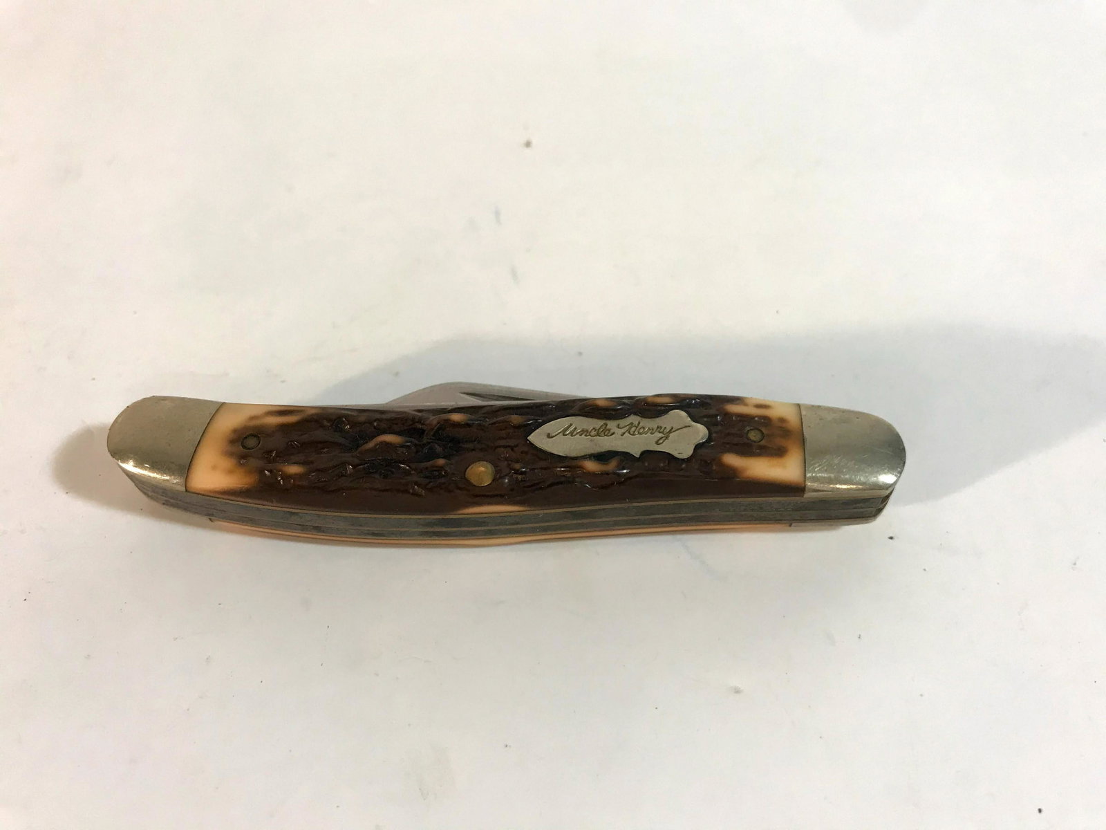 Vintage Schrade 897UH Uncle Henry Pocket Knife: Vintage Excellent Schrade 897UH USA Uncle Henry Pocket Knife 3 Blade Please view all photos as they are part of the description and condition of this Item, Feel free to contact me with questions or pi