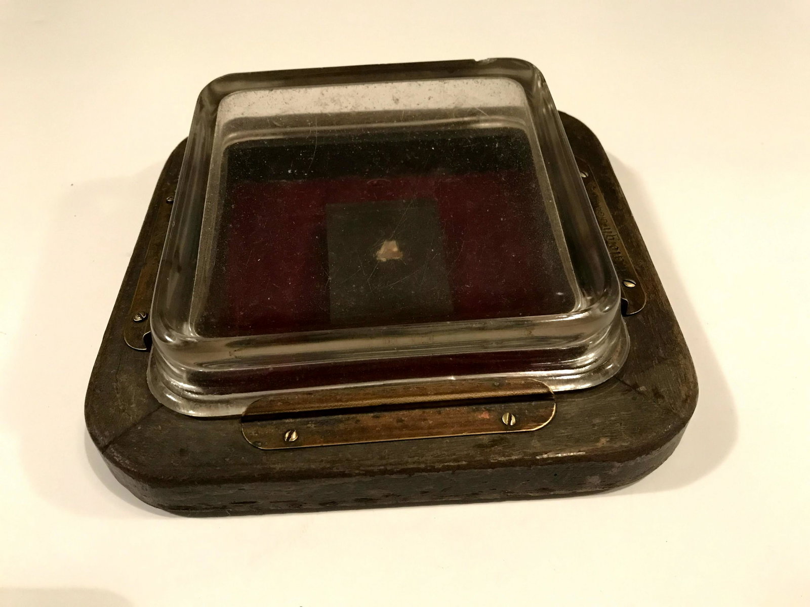 Vintage Mexican Ashtray CIGAR RALEIGH Cigarettes: Vintage Mexican Ashtray CIGAR RALEIGH Please view all photos as they are part of the description and condition of this Item, Feel free to contact me with questions or picture requests!.