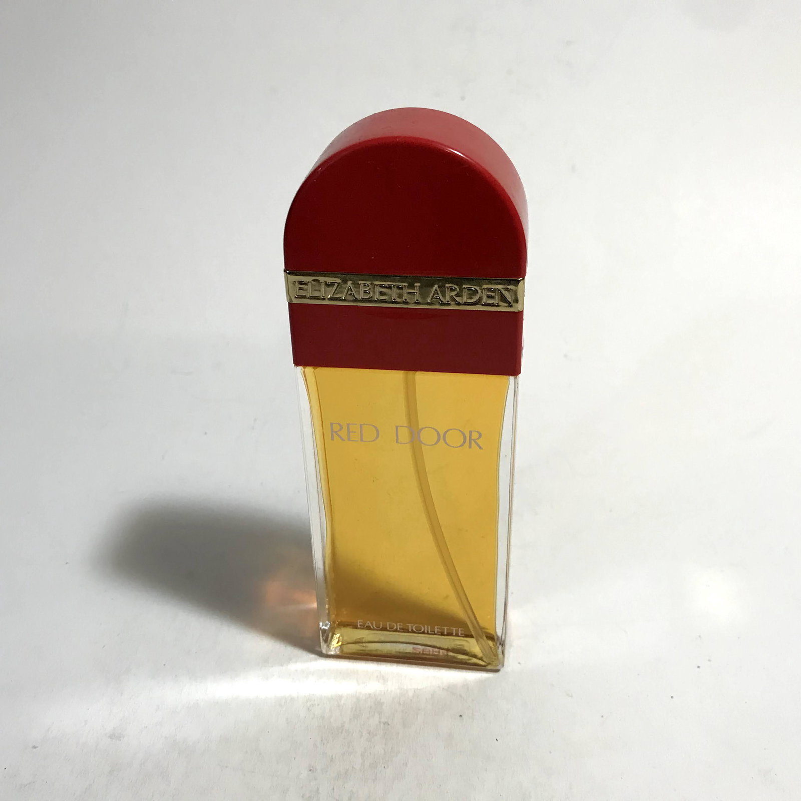Red Door Velvet Perfume by Elizabeth Arden: Red Door Velvet Perfume by Elizabeth Arden 1.7 oz Please view all photos as they are part of the description and condition of this Item, Feel free to contact me with questions or picture requests Used