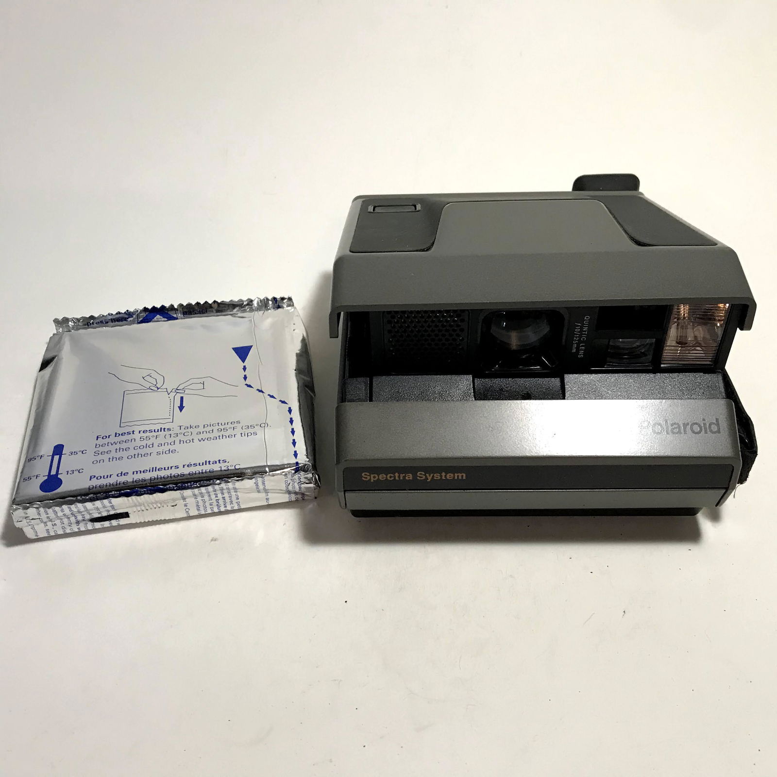 Polaroid Spectra System Auto Focus Camera (1 of 5)