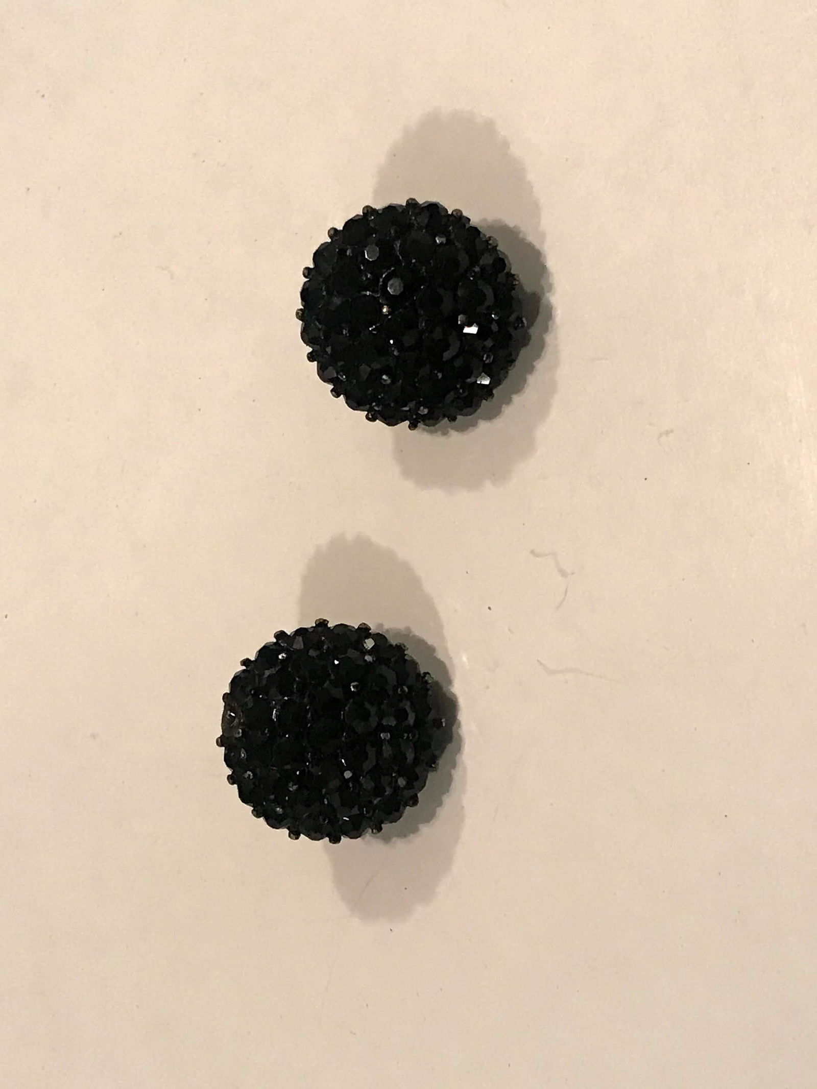 Vintage Black Glass Button Round Clip On EARRINGS. (1 of 5)