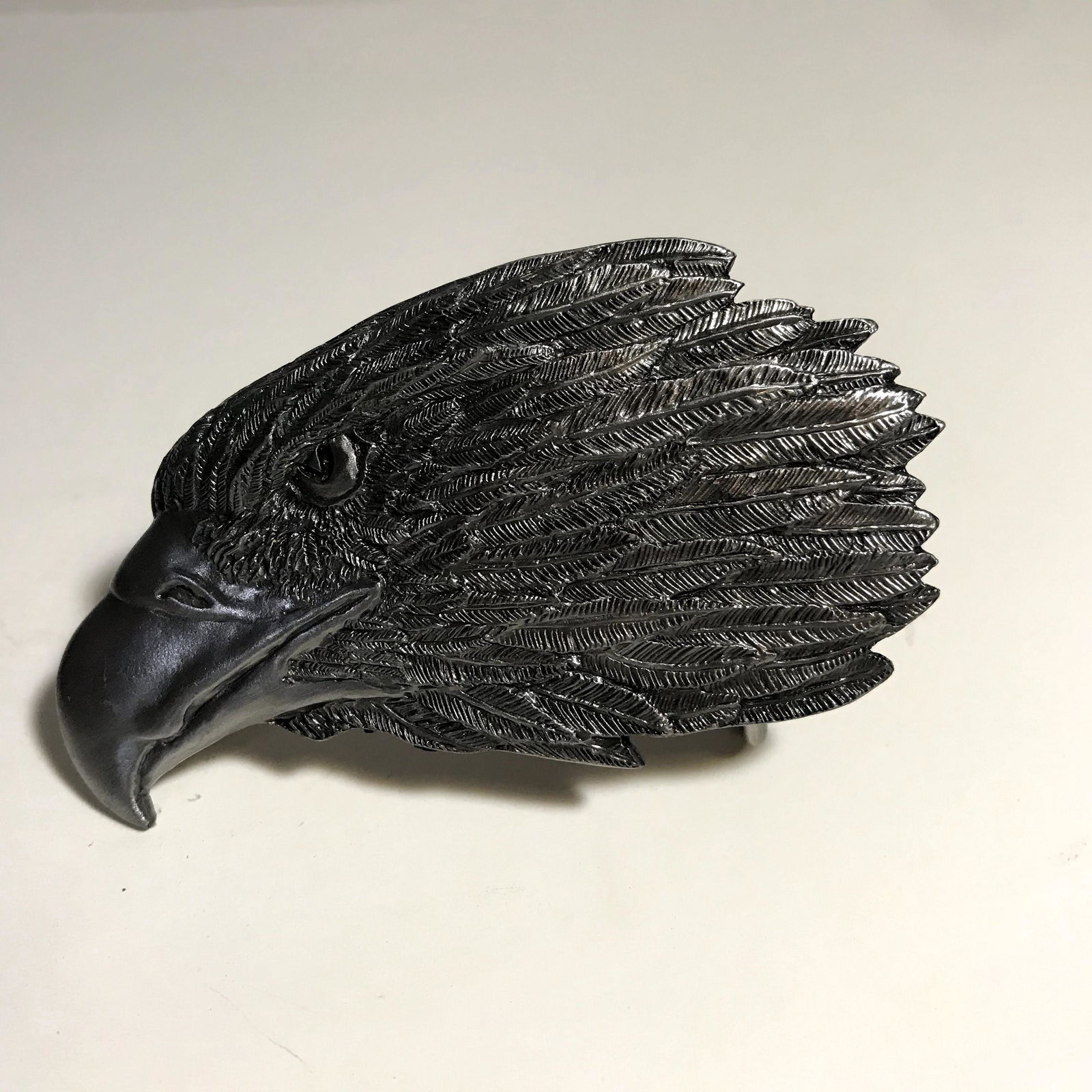Vintage Belt Buckle Siskiyou USA Eagle: Vintage Belt Buckle Siskiyou USA Eagle Please view all photos as they are part of the description and condition of this Item, Feel free to contact me with questions or picture requests Used Item AS IS