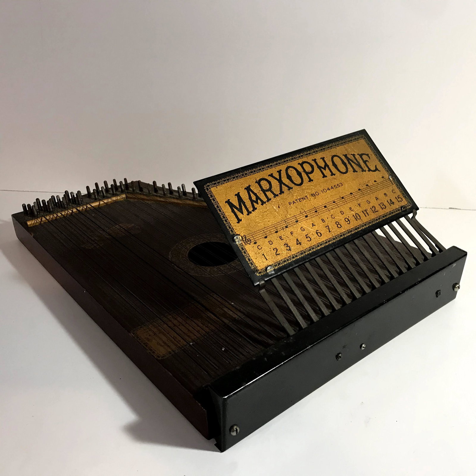 Antique Marxophone Musical Stringed Instrument: Antique Marxophone Musical Stringed Instrument Nice!!!! Please view all photos as they are part of the description and condition of this Item, Feel free to contact me with questions or picture request