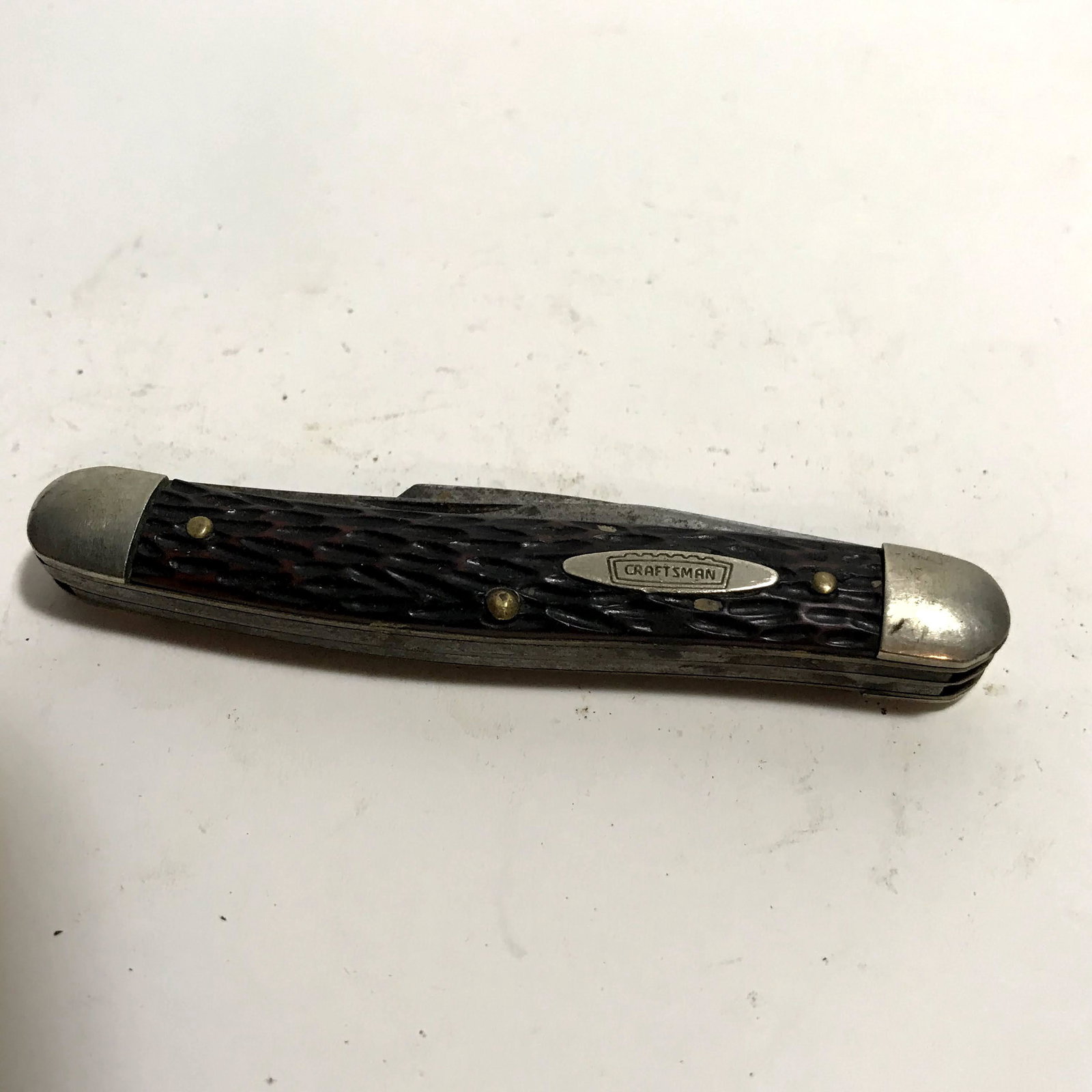 Vintage CRAFTSMAN 9472 Folding Pocket Knife: Vintage CRAFTSMAN 9472 Folding Pocket Knife 3 Blade CRAFTSMAN U.S.A. Please view all photos as they are part of the description and condition of this Item, Feel free to contact me with questions or pi