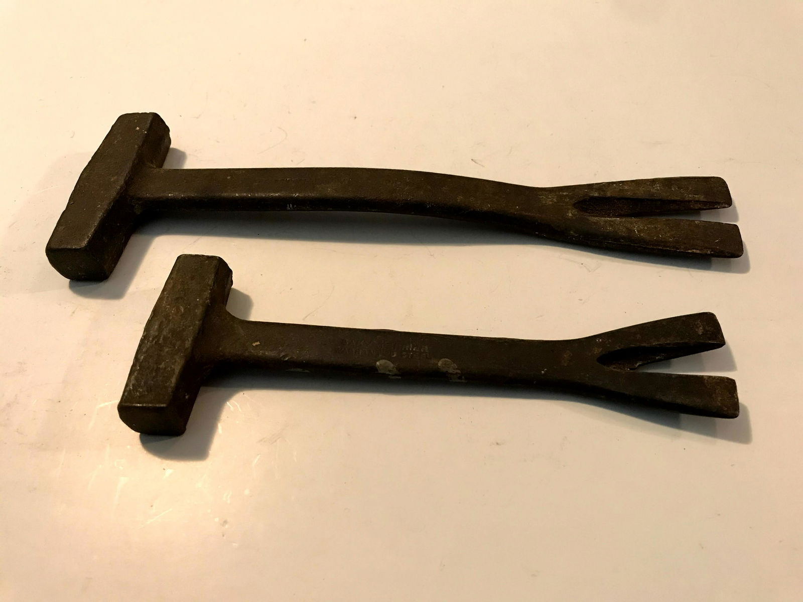 2 Vintage Crate Hammer Multi-Tool BRIDGEPORT: 2 Vintage Crate Hammer Multi-Tool BRIDGEPORT HARDWARE MFG. CO Please view all photos as they are part of the description and condition of this Item, Feel free to contact me with questions or picture r