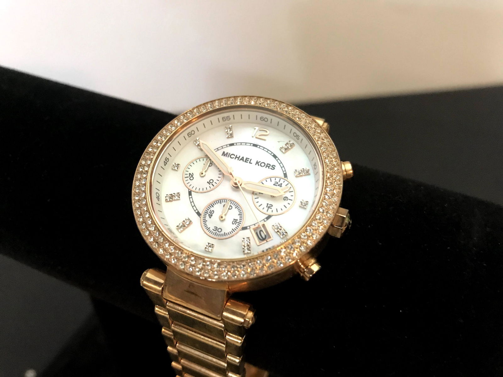 Michael Kors Parker Rose Gold-Tone Watch Women: Michael Kors Parker Rose Gold-Tone Wrist Watch for Women - MK5491 Works Great!!! Please view all photos as they are part of the description and condition of this Item, Feel free to contact me with que