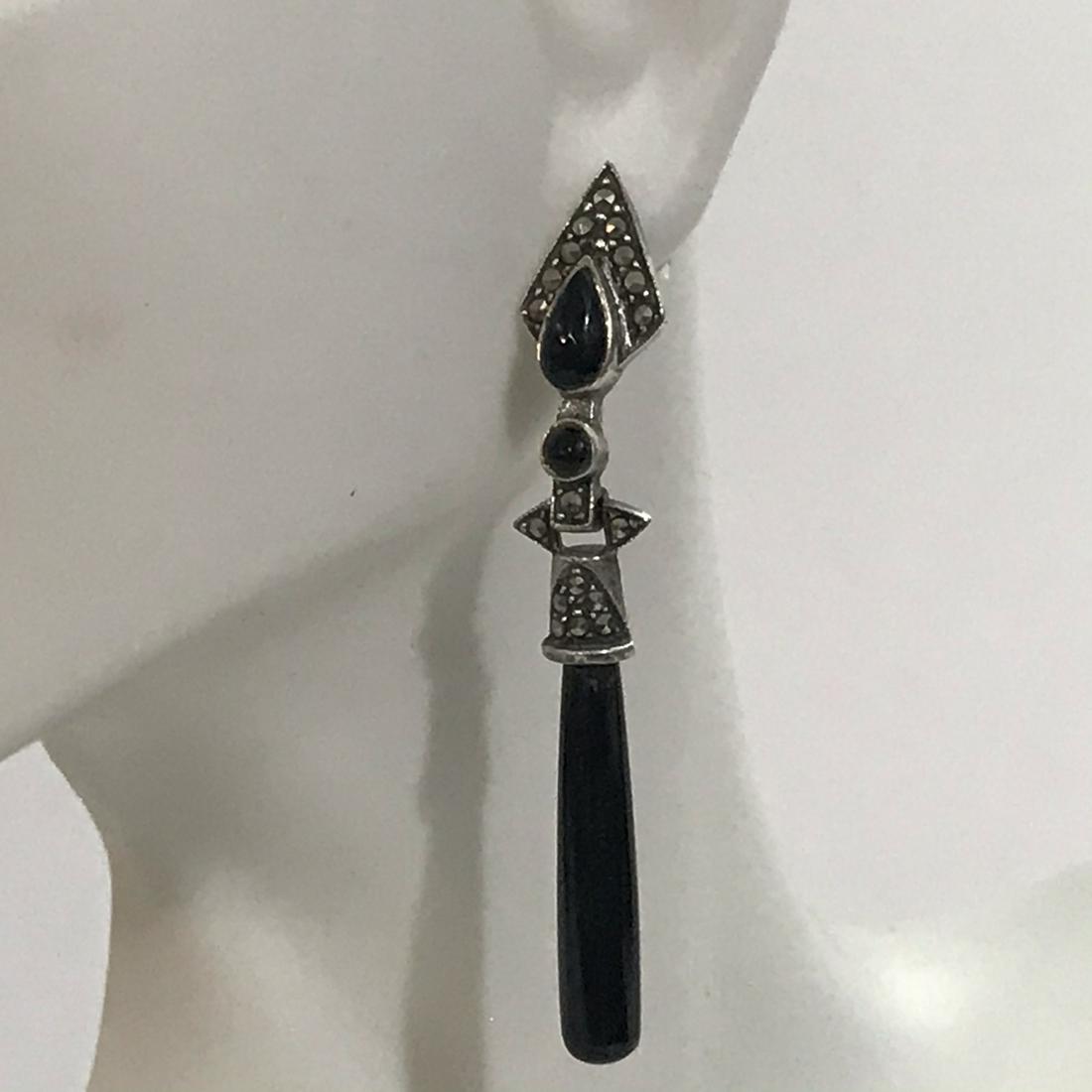 Earrings Vintage Marcasite & Onyx Sterling Silver: Earrings Vintage Marcasite & Onyx Sterling Silver Earrings Please view all photos as they are part of the description and condition of this Item, Feel free to contact me with questions or picture requ