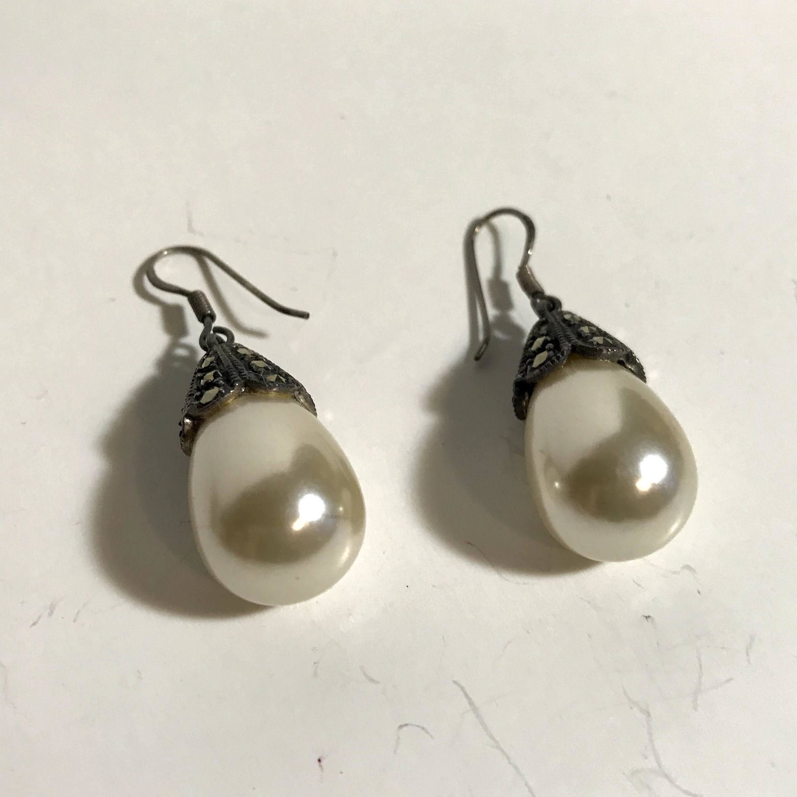 Vintage Sterling Silver 925 NF Marcasite Pearl Stunning: Vintage Estate Sterling Silver 925 NF Lady MOP Onyx Marcasite Stunning Earrings Please view all photos as they are part of the description and condition of this Item, Feel free to contact me with ques