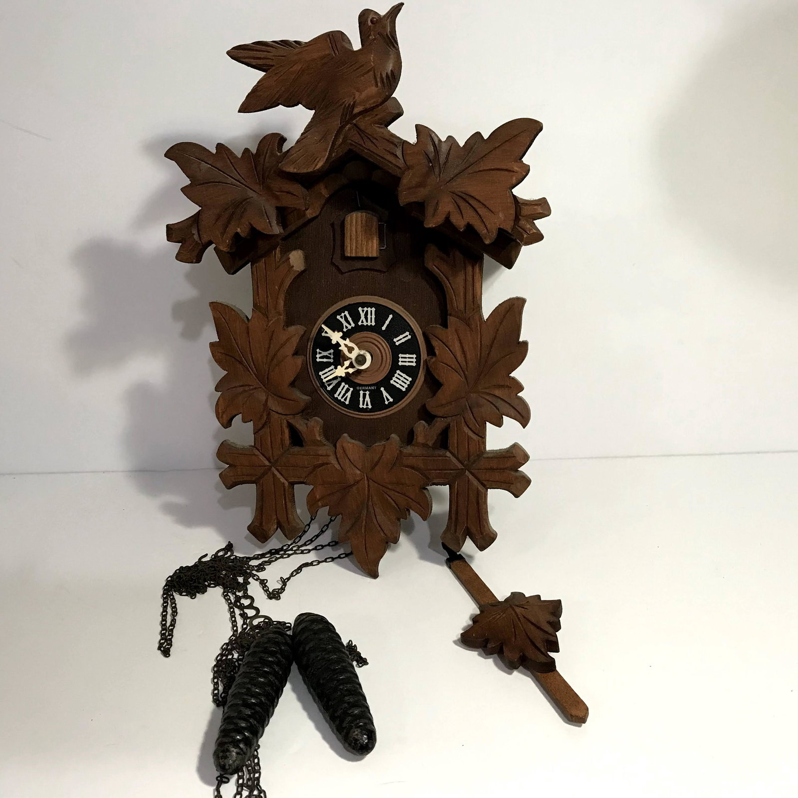 Cuckoo Clock Vintage German Carved Black Forrest: Cuckoo Clock Vintage German Carved Black Forrest Working Please view all photos as they are part of the description and condition of this Item, Feel free to contact me with questions or picture reques