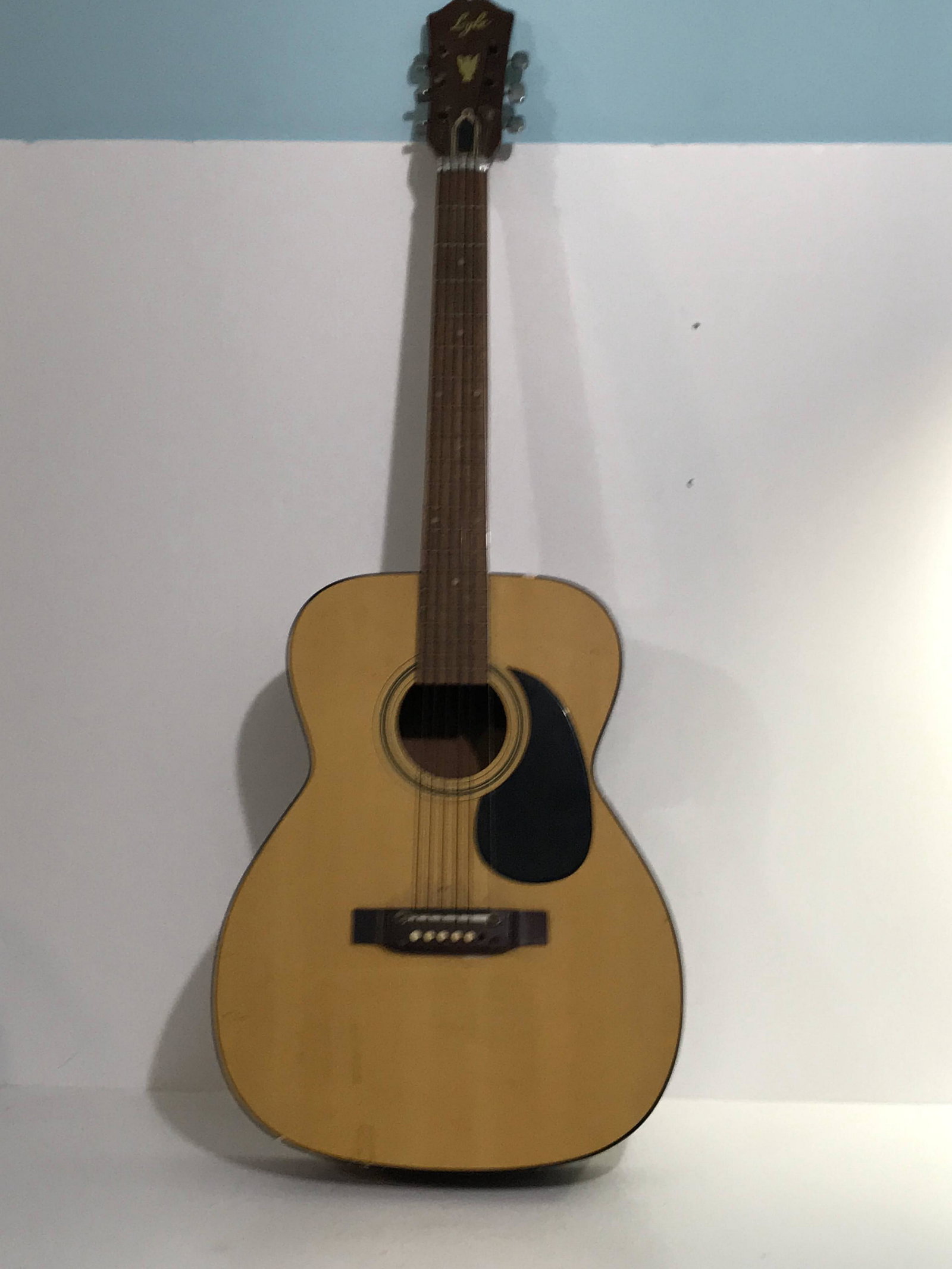 Vintage Large Lyle guitar Great!!!: Vintage Large Lyle guitar Great!!! Needs one string Please view all photos as they are part of the description and condition of this Item, Feel free to contact me with questions or picture requests Us