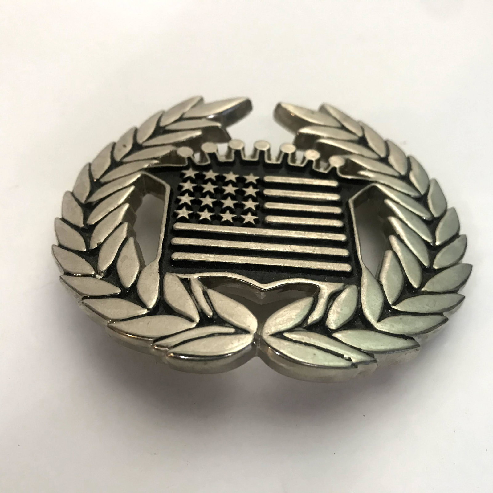 Famous Stars and Stripes Silver Cut Out Cadillac Flag: Famous Stars and Stripes Silver Cut Out Cadillac Flag Belt Buckle Please view all photos as they are part of the description and condition of this Item, Feel free to contact me with questions or pictu