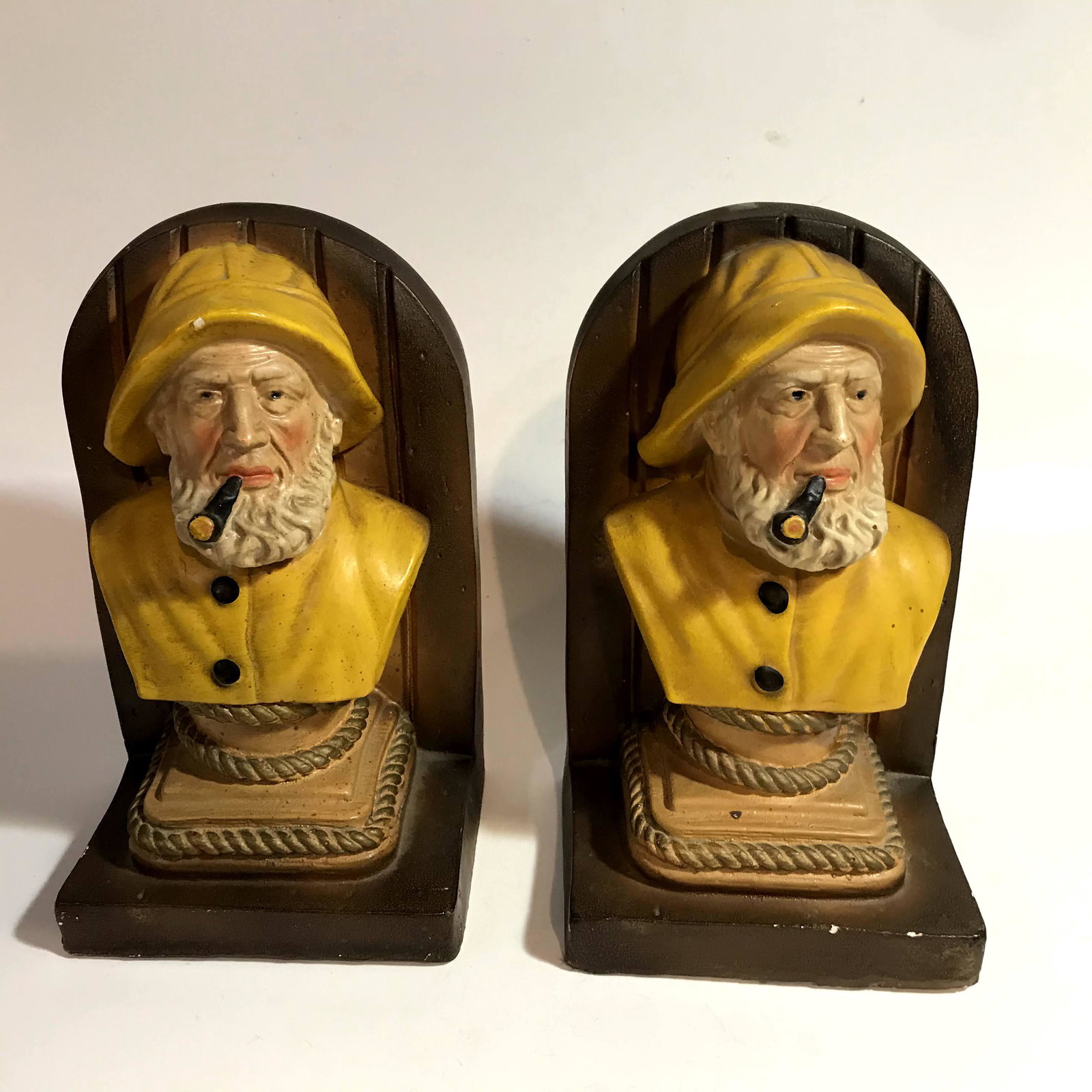 Vintage Nautical Fisherman Head Bust Sea Captain Sailor: Vintage Nautical Fisherman Head Bust Sea Captain Sailor Chalkware Bookends Please view all photos as they are part of the description and condition of this Item, Feel free to contact me with questions