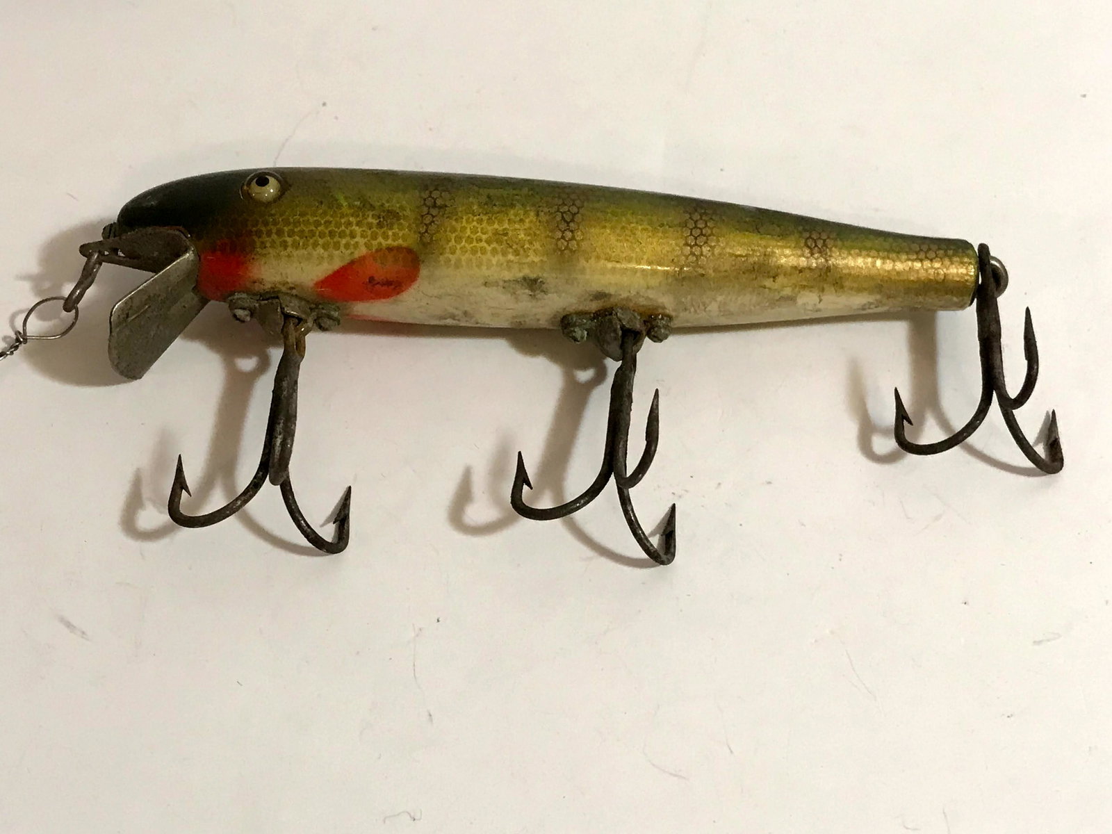 Early Pflueger 5006 Palomine Lure: Early Pflueger 5006 Palomine Lure Please view all photos as they are part of the description and condition of this Item, Feel free to contact me with questions or picture requests Used Item AS IS