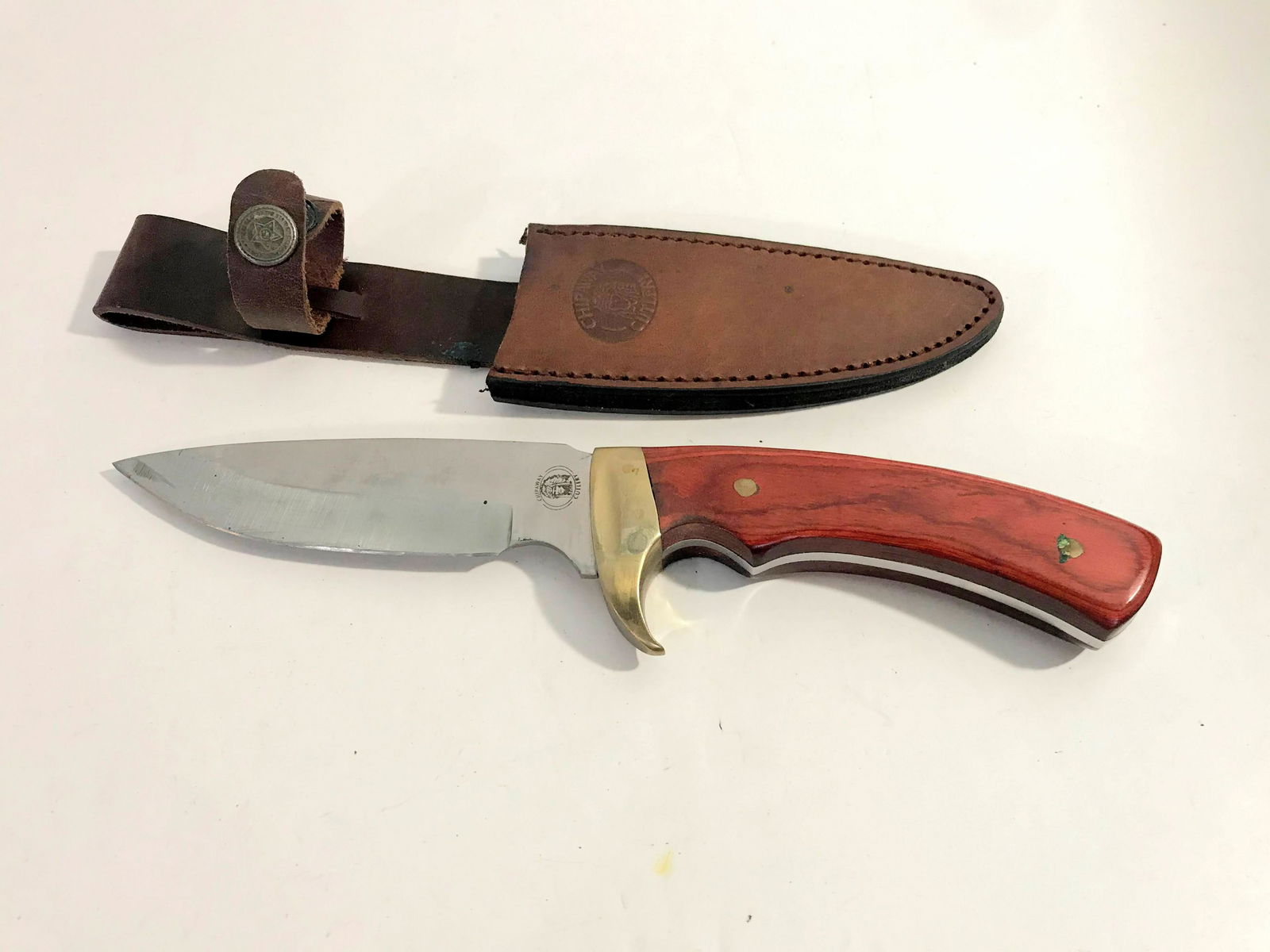 Chipaway Cutlery Hunting Knife Wood Handle With Leather: Chipaway Cutlery Hunting Knife Wood Handle With Leather Sheath 4 3/4" blade Please view all photos as they are part of the description and condition of this Item, Feel free to contact me with question