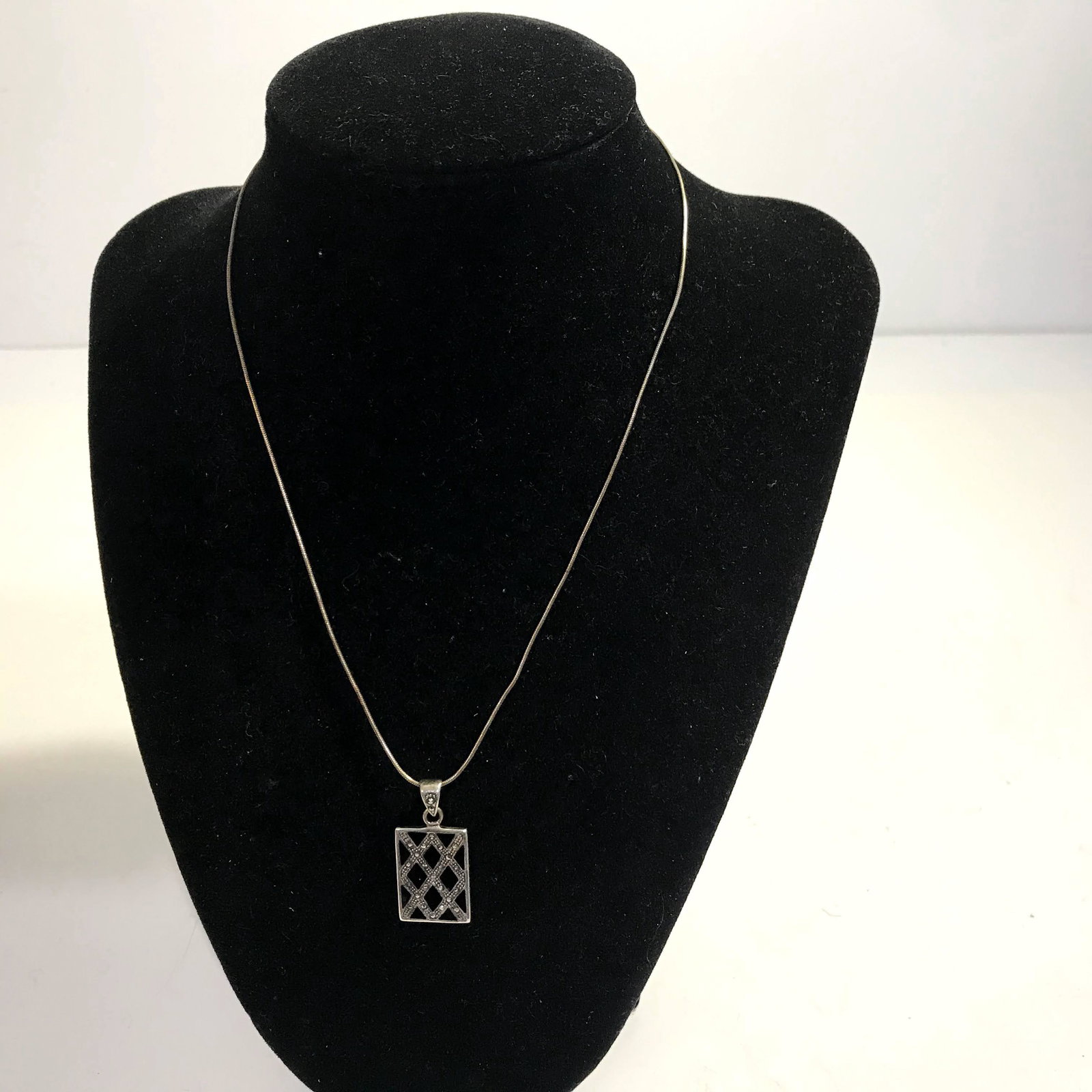 Vintage Sterling Silver Necklace And Marcasite Onyx: Vintage Sterling Silver Necklace And Marcasite Pendant 7 1/2" Please view all photos as they are part of the description and condition of this Item, Feel free to contact me with questions or picture r