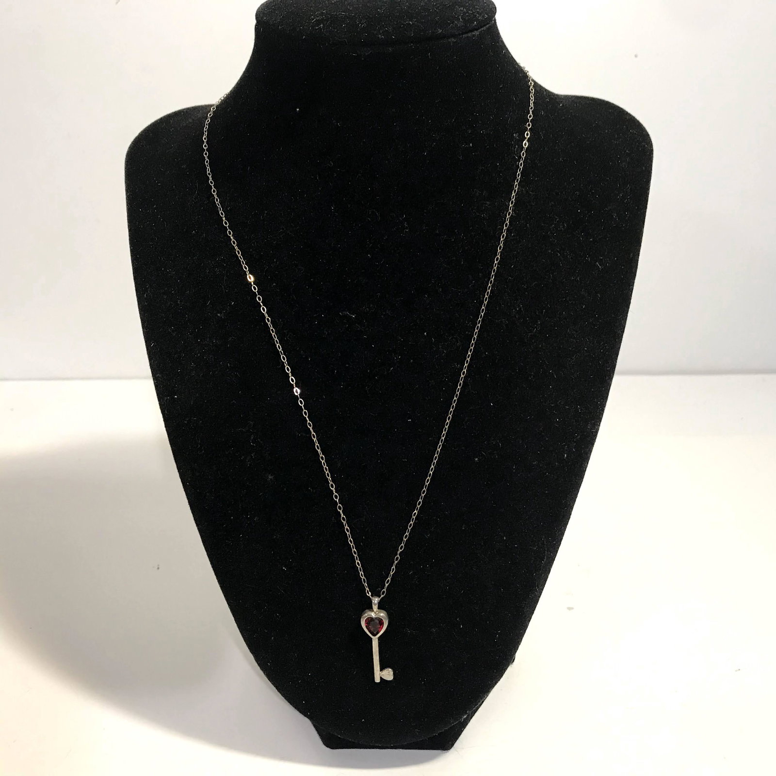 Vintage 19" Sterling Silver Chain Key Glass Ruby Chain.: Vintage 19" Sterling Silver Chain Key Glass Ruby Chain. Please view all photos as they are part of the description and condition of this Item, Feel free to contact me with questions or picture request