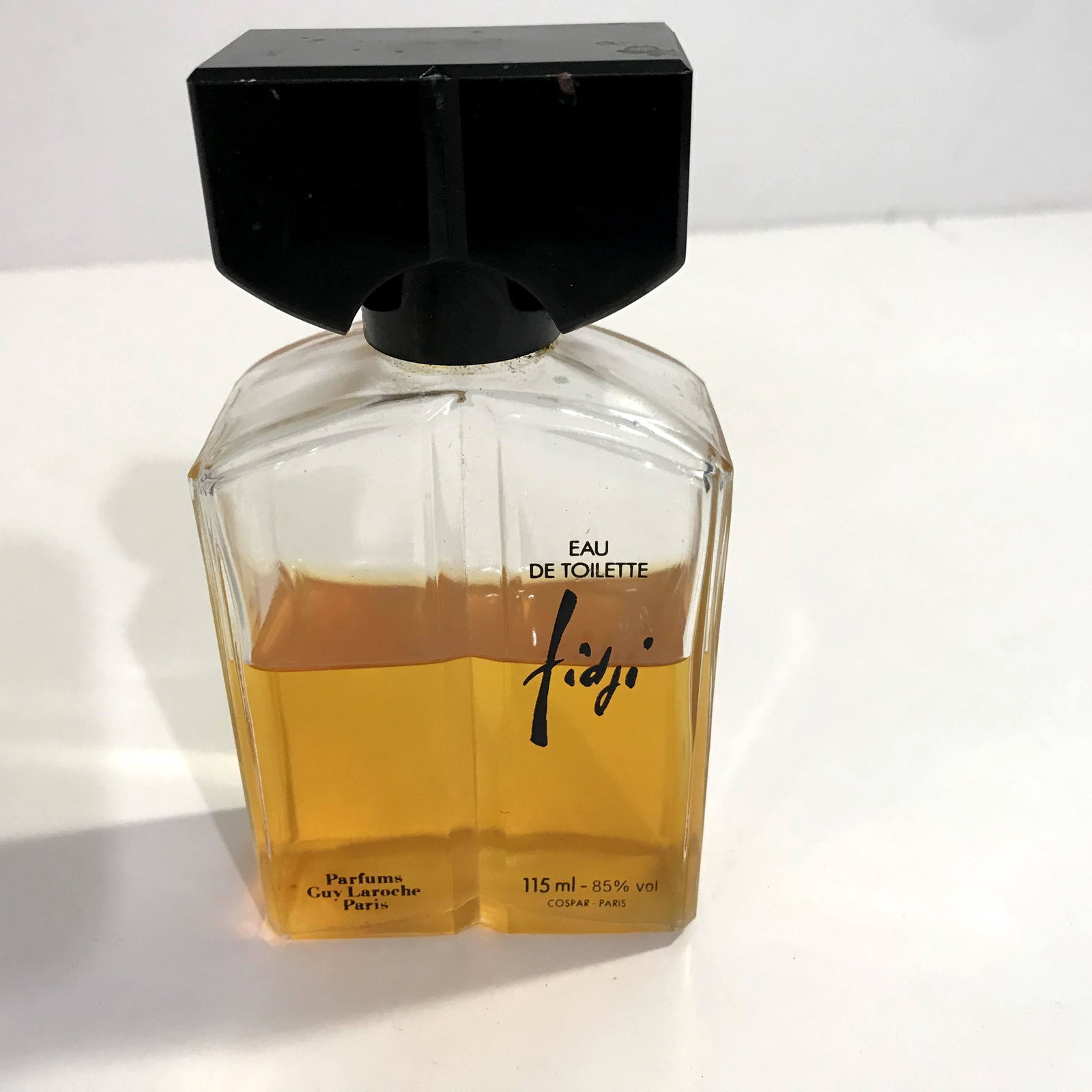 Guy LaRoche Womens 115ml Fidji Eau de Perfume Paris: Guy LaRoche Womens 115ml Fidji Eau de Perfume Paris France Please view all photos as they are part of the description and condition of this Item, Feel free to contact me with questions or picture requ