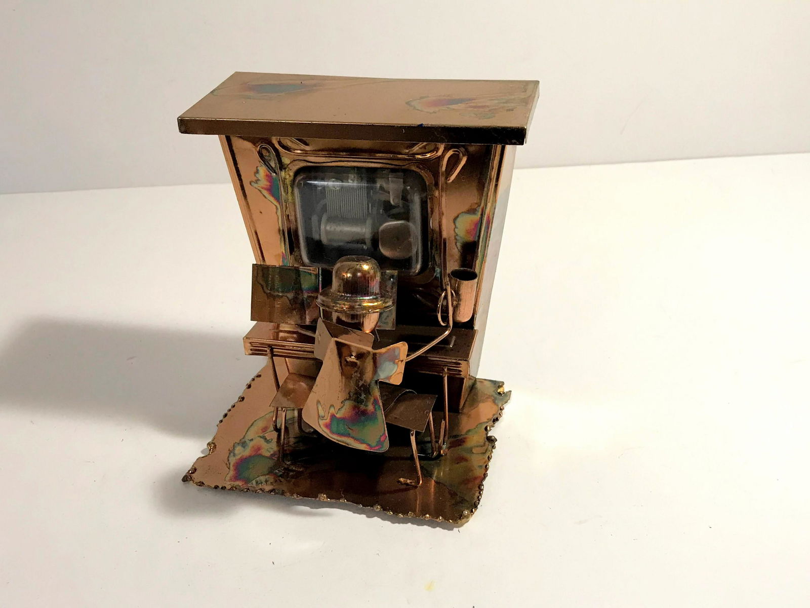 Vintage Copper Tin Music Box Piano Player 6": Vintage Copper Tin Music Box Piano Player 6" Please view all photos as they are part of the description and condition of this Item, Feel free to contact me with questions or picture requests! Used Ite