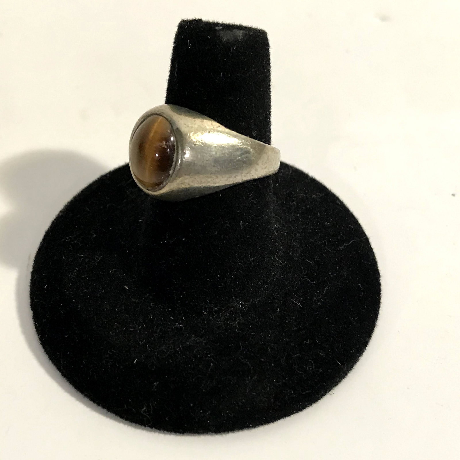 Vintage Tigers Eye Sterling Silver Ring 6.5: Vintage Tigers Eye Sterling Silver Ring 6.5 Please view all photos as they are part of the description and condition of this Item, Feel free to contact me with questions or picture requests!