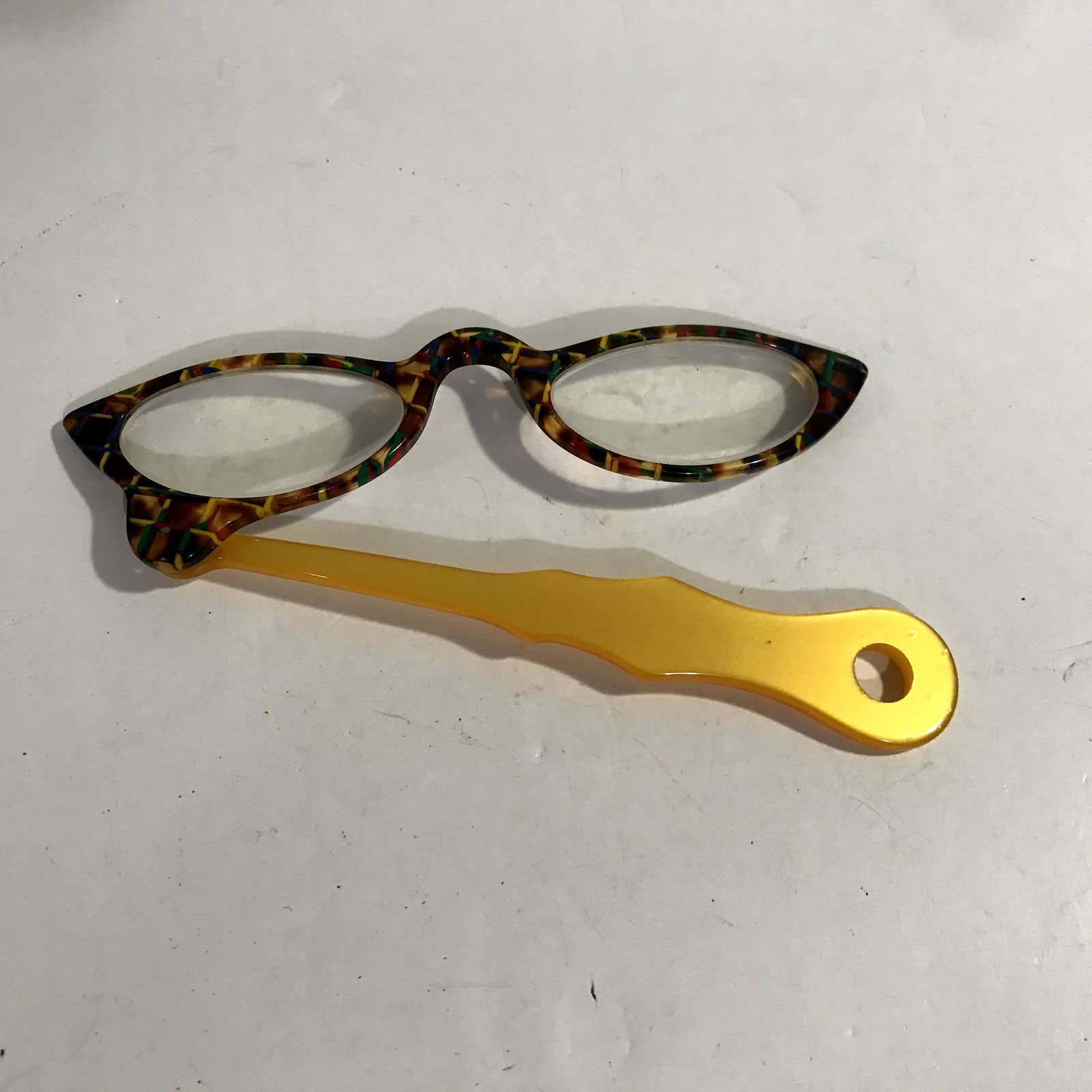 Vintage 1950s Folding Cat Eye Magnifying Opera Glasses: Vintage 1950s Folding Cat Eye Magnifying Opera Glasses France Please view all photos as they are part of the description and condition of this Item, Feel free to contact me with questions or picture r