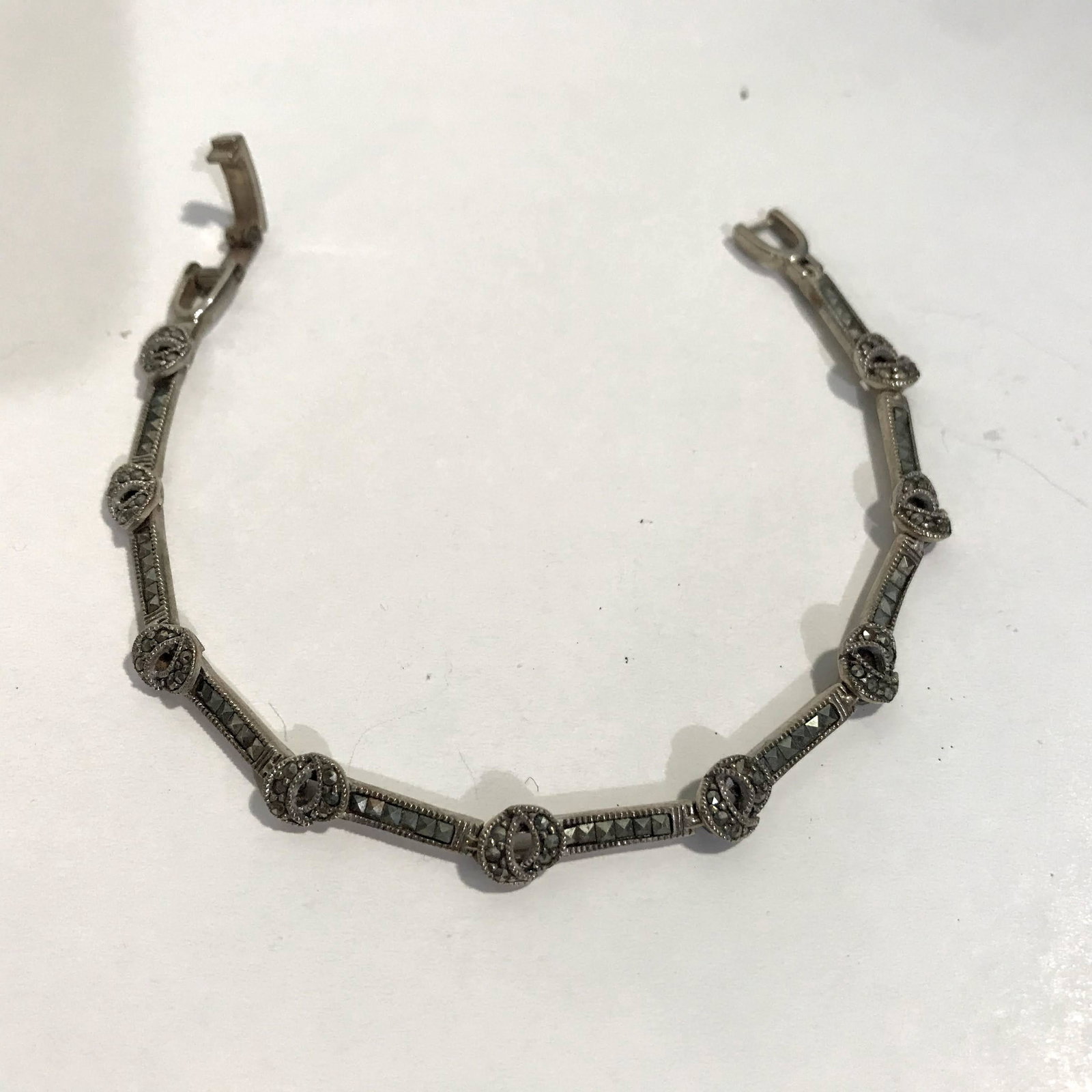 Sterling Silver Marcasite Bracelet 7 1/2" Nice!!!: Sterling Silver Marcasite Bracelet 7 1/2" Nice!!! Please view all photos as they are part of the description and condition of this Item, Feel free to contact me with questions or picture requests!.Use
