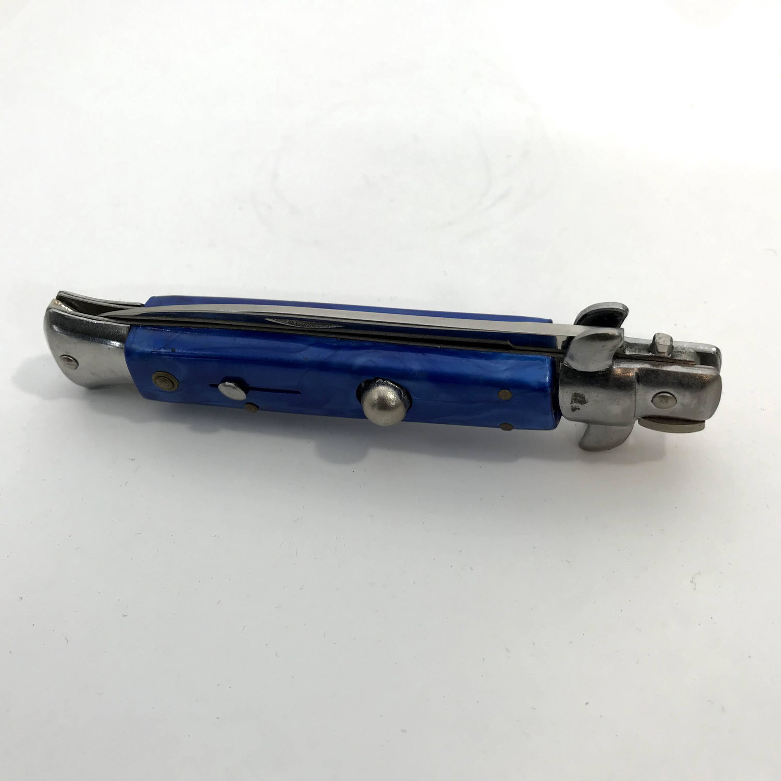 Knife Italian Milano Stiletto Tactical Spring Open: Knife Italian Milano Stiletto Tactical Spring Open Assisted Folding Pocket Knife Please view all photos as they are part of the description and condition of this Item, Feel free to contact me with que