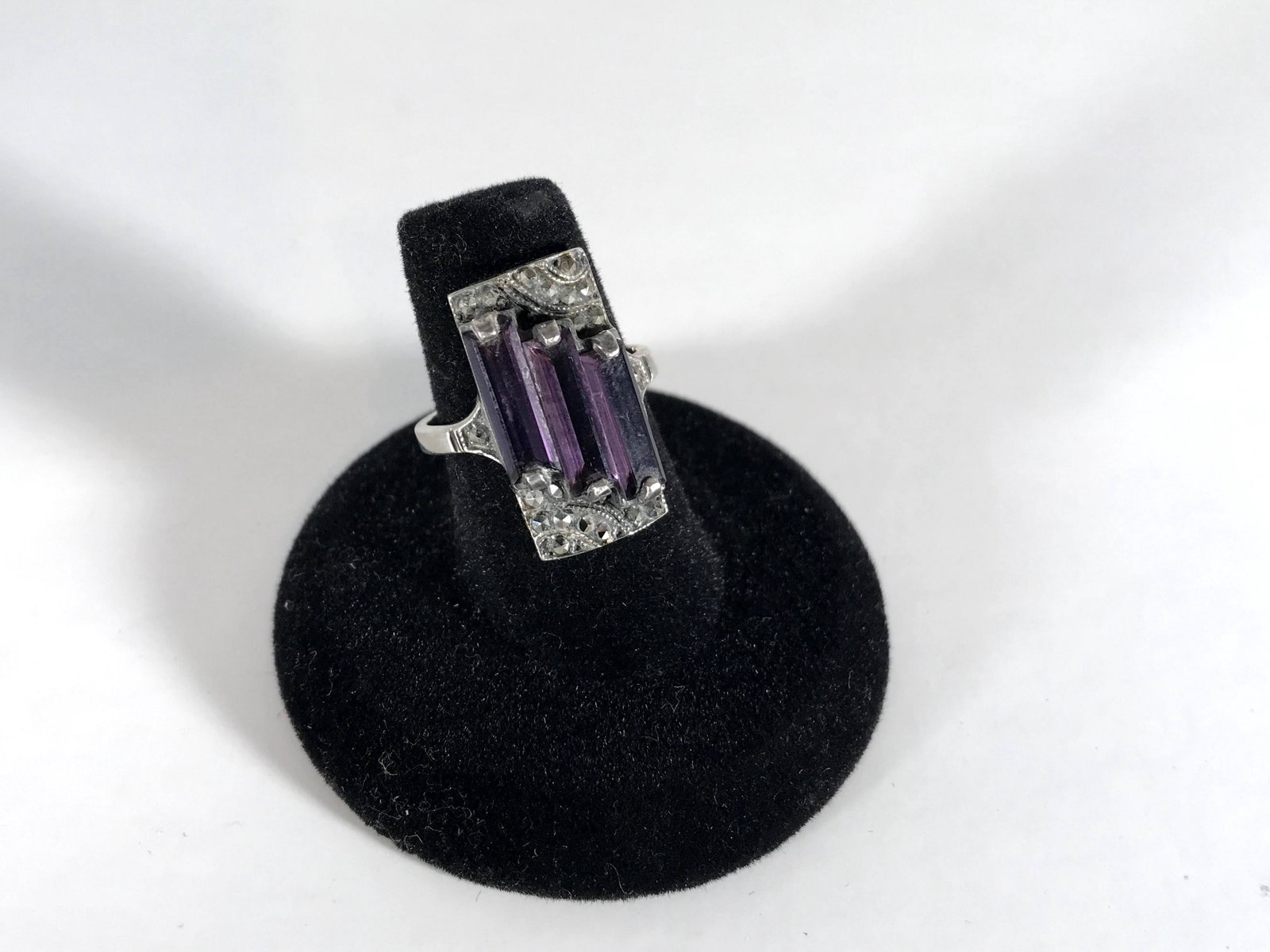 Vintage Marcasite and Amethyst Sterling Silver Ring 7: Vintage Marcasite and Amethyst Sterling Silver Ring 7 Please view all photos as they are part of the description and condition of this Item, Feel free to contact me with questions or picture requests!