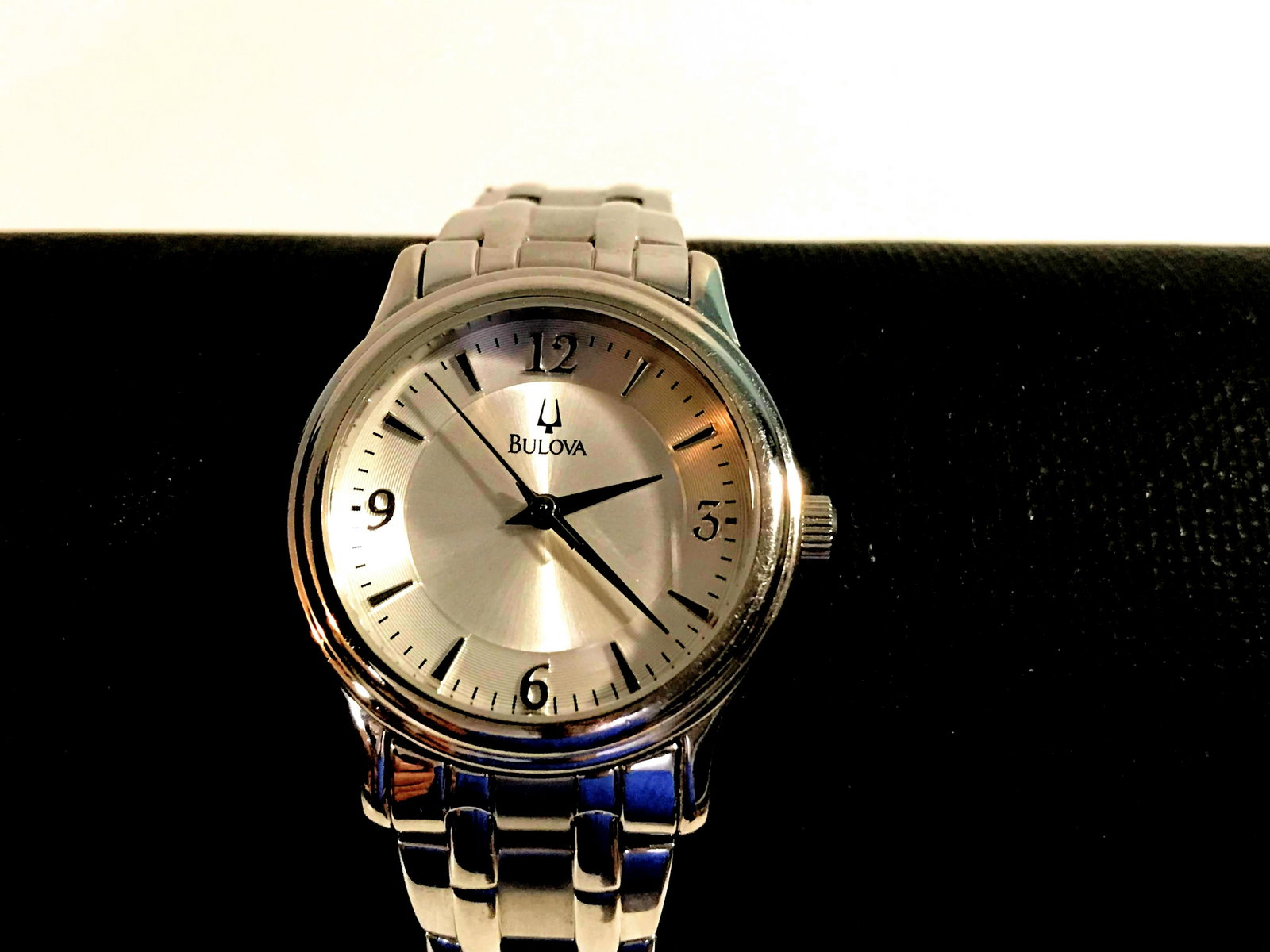 Vintage Mens Bulova 10959134 Stainless Steel Quartz: Vintage Mens Bulova 10959134 Stainless Steel Quartz Wrist Watch Works Great!!! Please view all photos as they are part of the description and condition of this Item, Feel free to contact me with quest