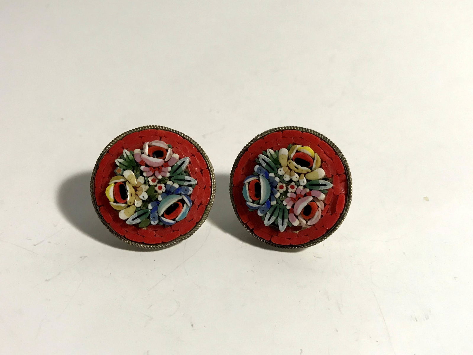 Vintage Art Deco Ornate Italian Micromosaic Glass: Vintage Art Deco Ornate Italian Micromosaic Glass Flower Screwback Earrings Please view all photos as they are part of the description and condition of this Item, Feel free to contact me with question