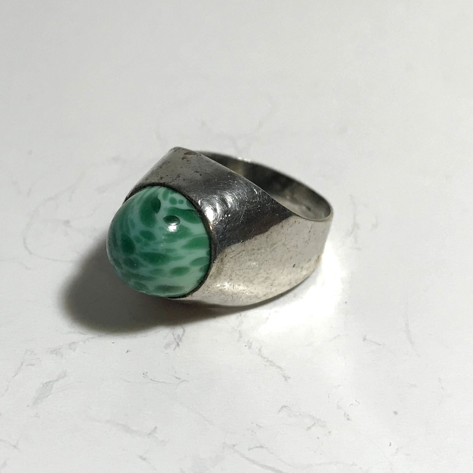 Vintage Solid sterling silver Green stone Ring (1 of 4)