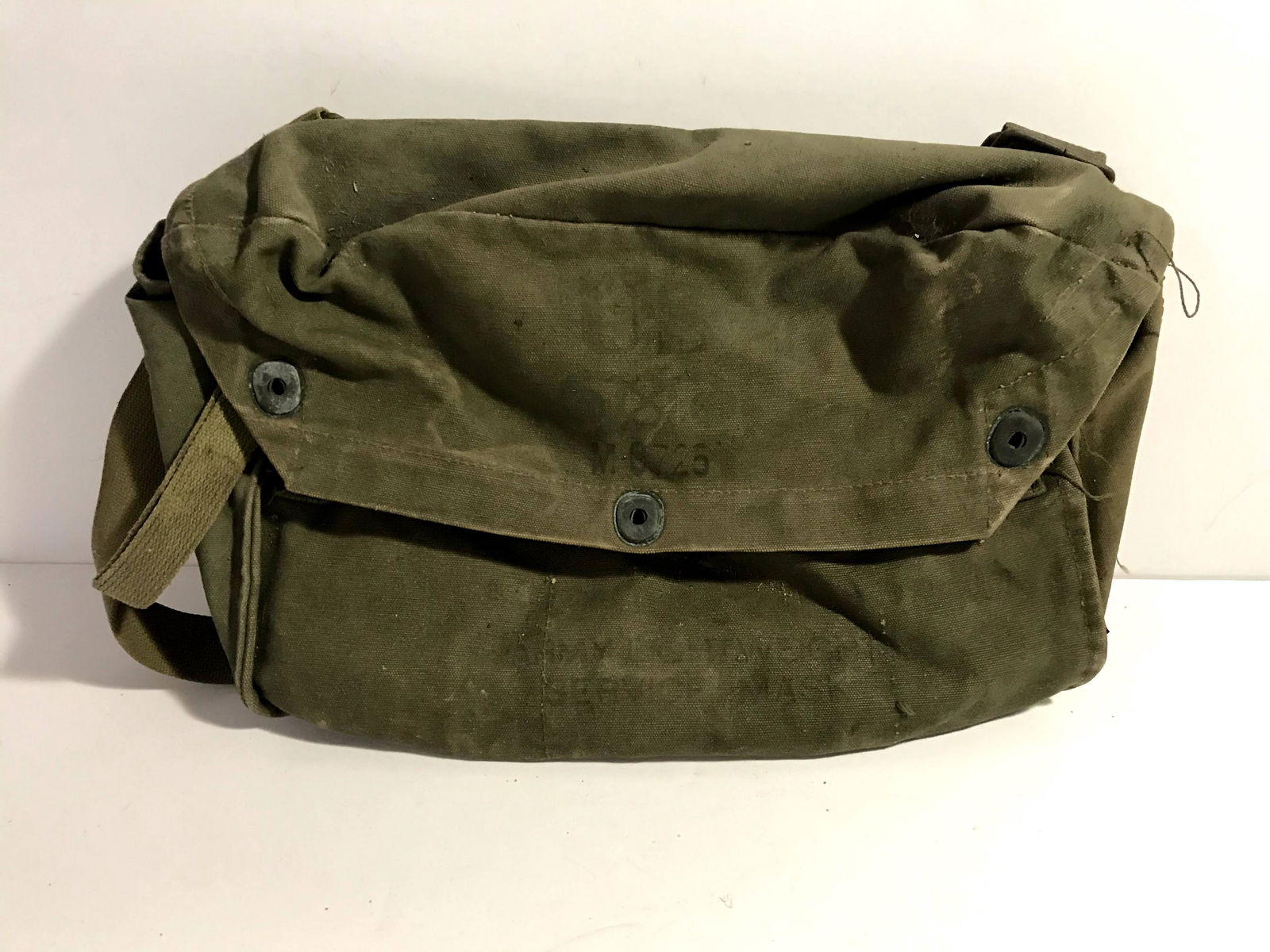 Original U.S. WWII Light Weight Army Service Gas Mask (1 of 7)