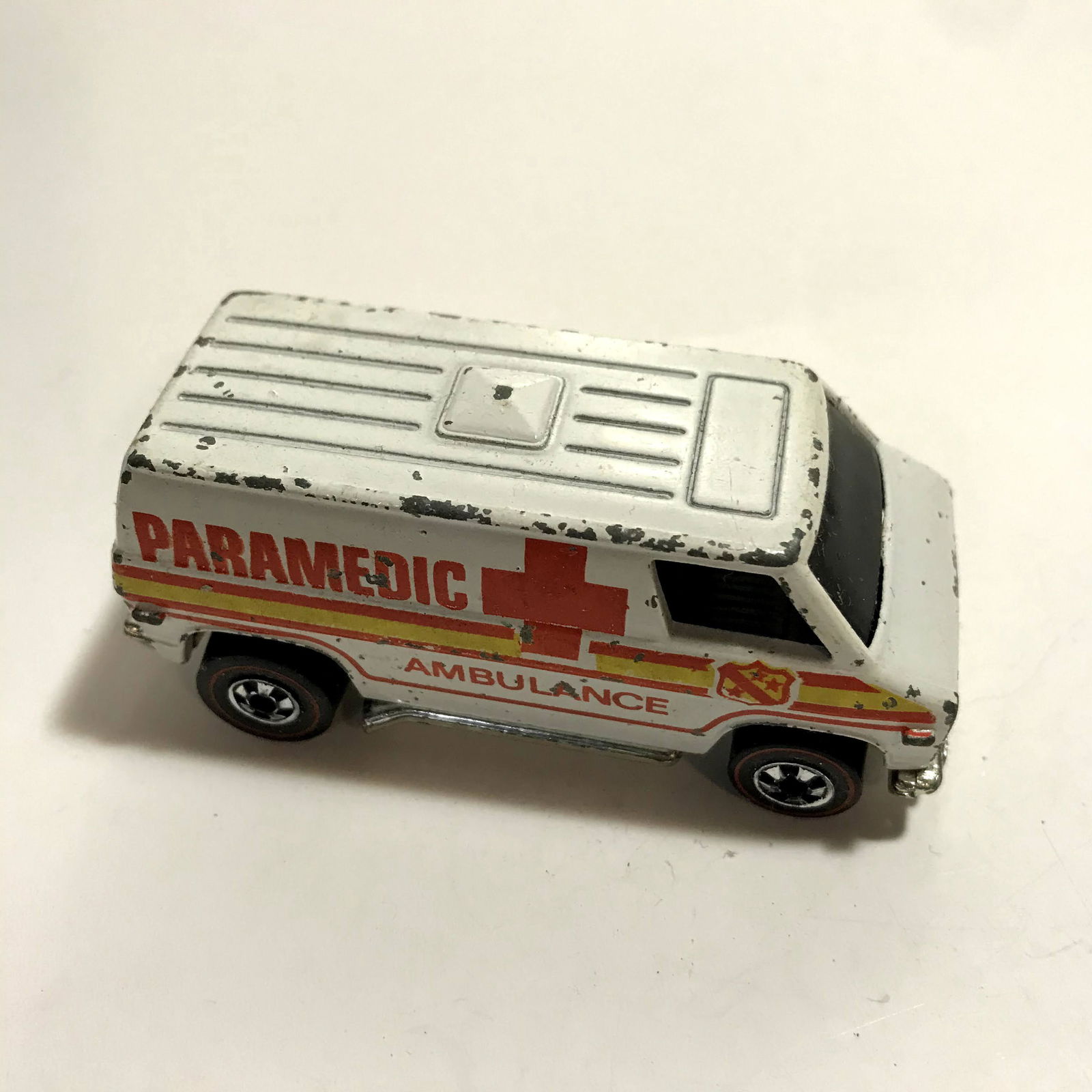 Hot Wheels Redline PARAMEDIC SUPER VAN White Enamel (1 of 5)
