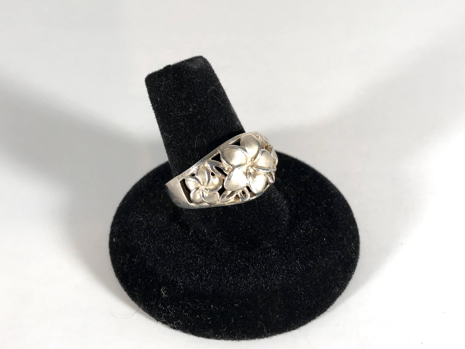 Nice Sterling Silver Flower Ring 9 (1 of 5)