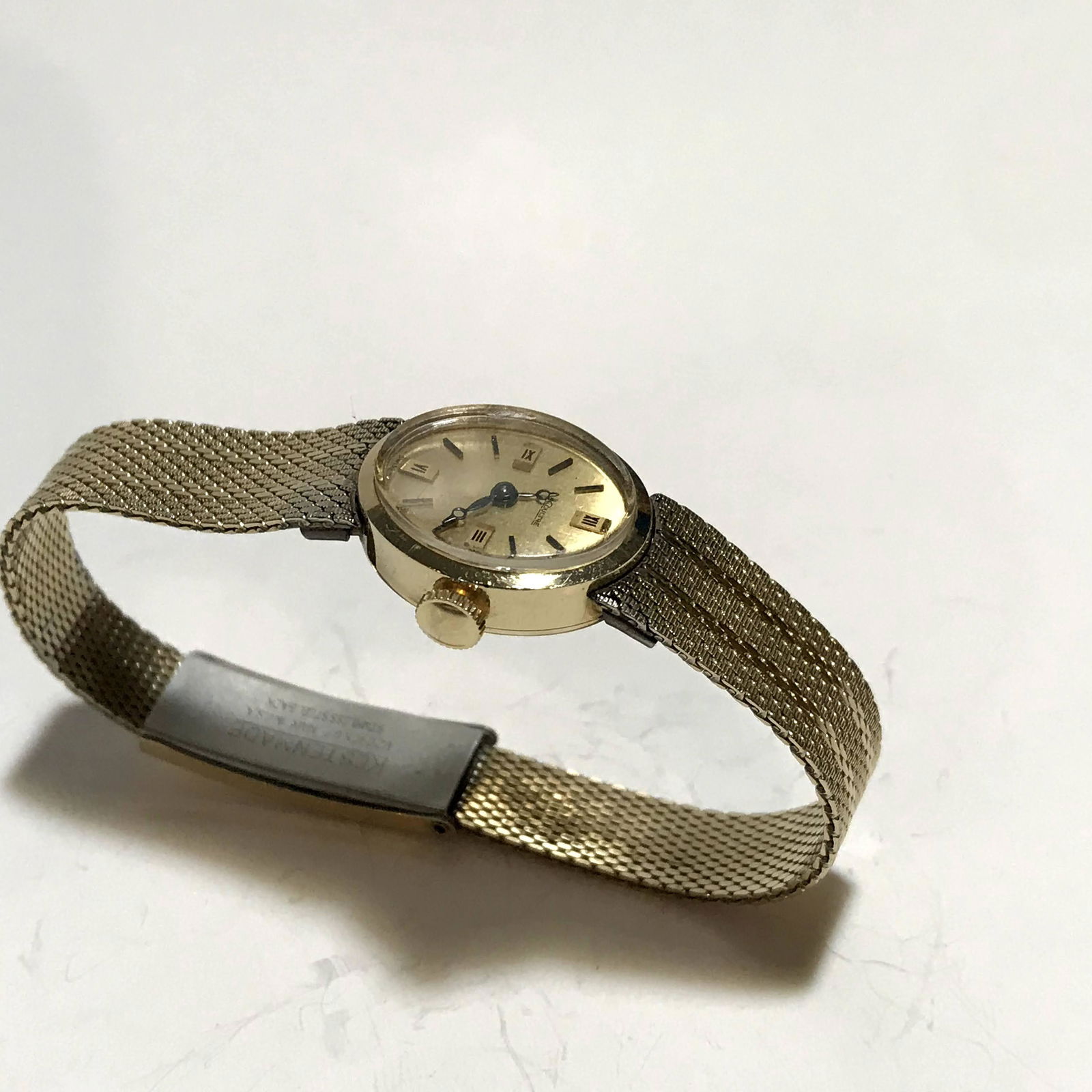 Beautiful 10 K Yellow Solid Gold Ladies Lecoultre Watch (1 of 5)