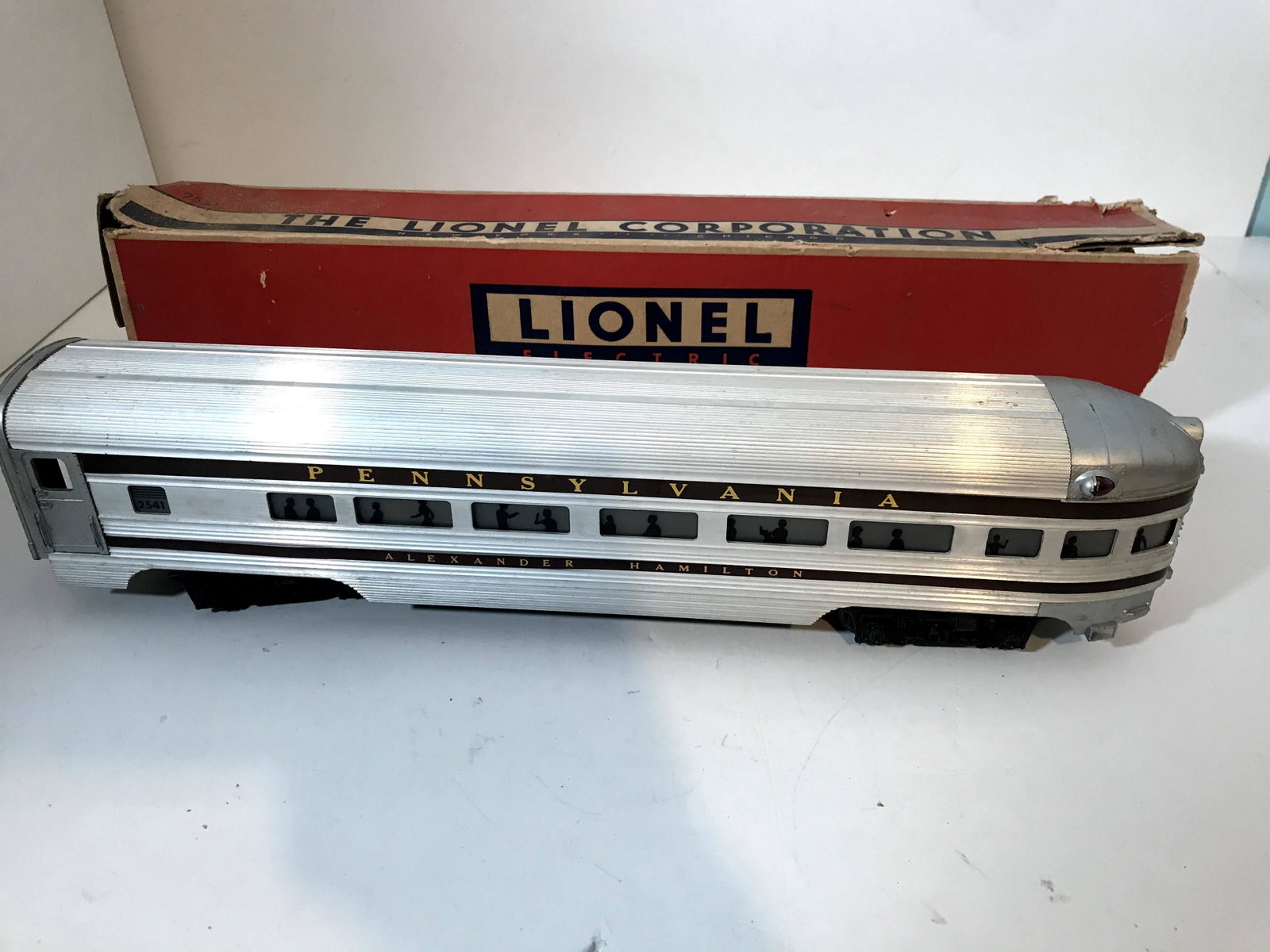 Lionel 2541 Vintage O Pennsylvania Alexander Hamilton: Lionel 2541 Vintage O Pennsylvania Alexander Hamilton Aluminum Observation Car Please view all photos as they are part of the description and condition of this Item, Feel free to contact me with quest