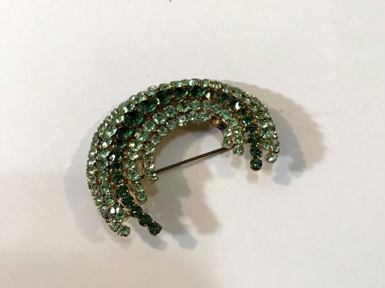 Vintage Signed AUSTRIA Green LARGE Brooch 2 1/2" (1 of 5)